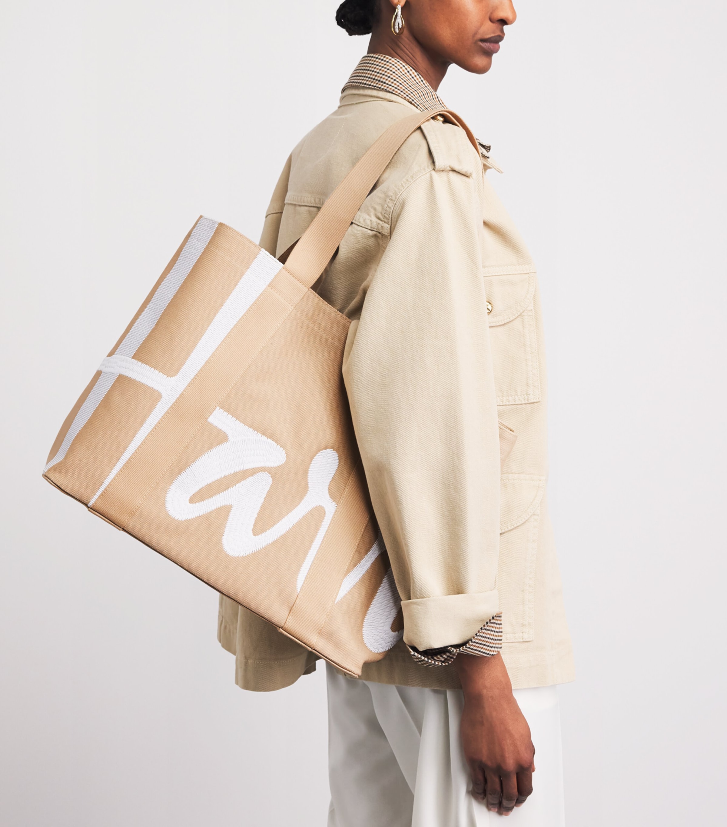 Harrods Medium Logo Tote Bag Neutral Image 2