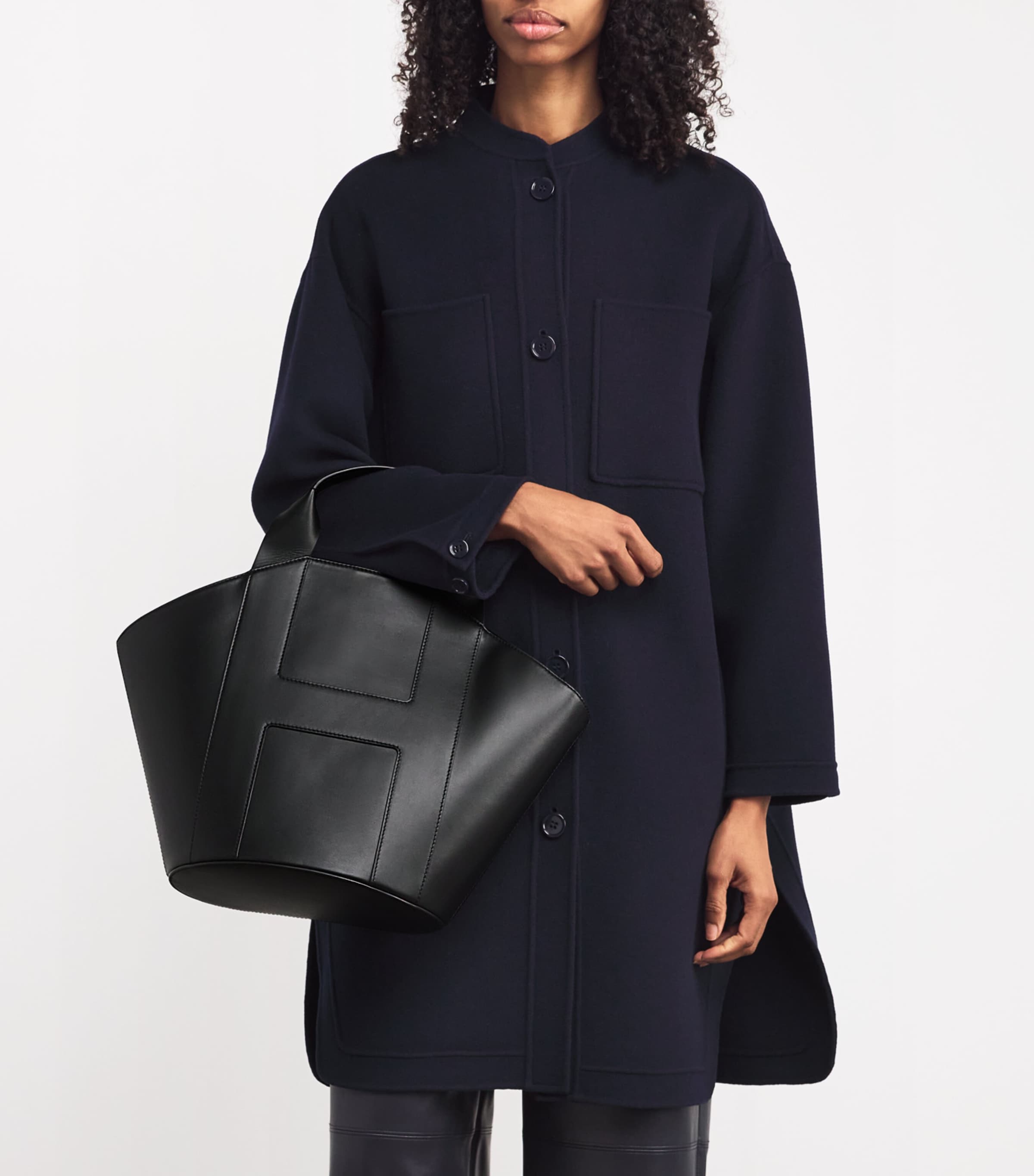 Leather H Tote Bag BLACK Image 2