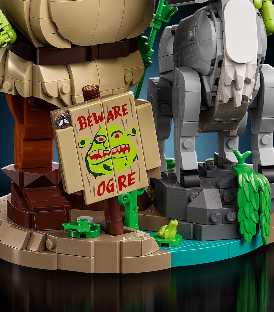 Lego Shrek, Donkey & Puss in Boots Set 72423 Image 6