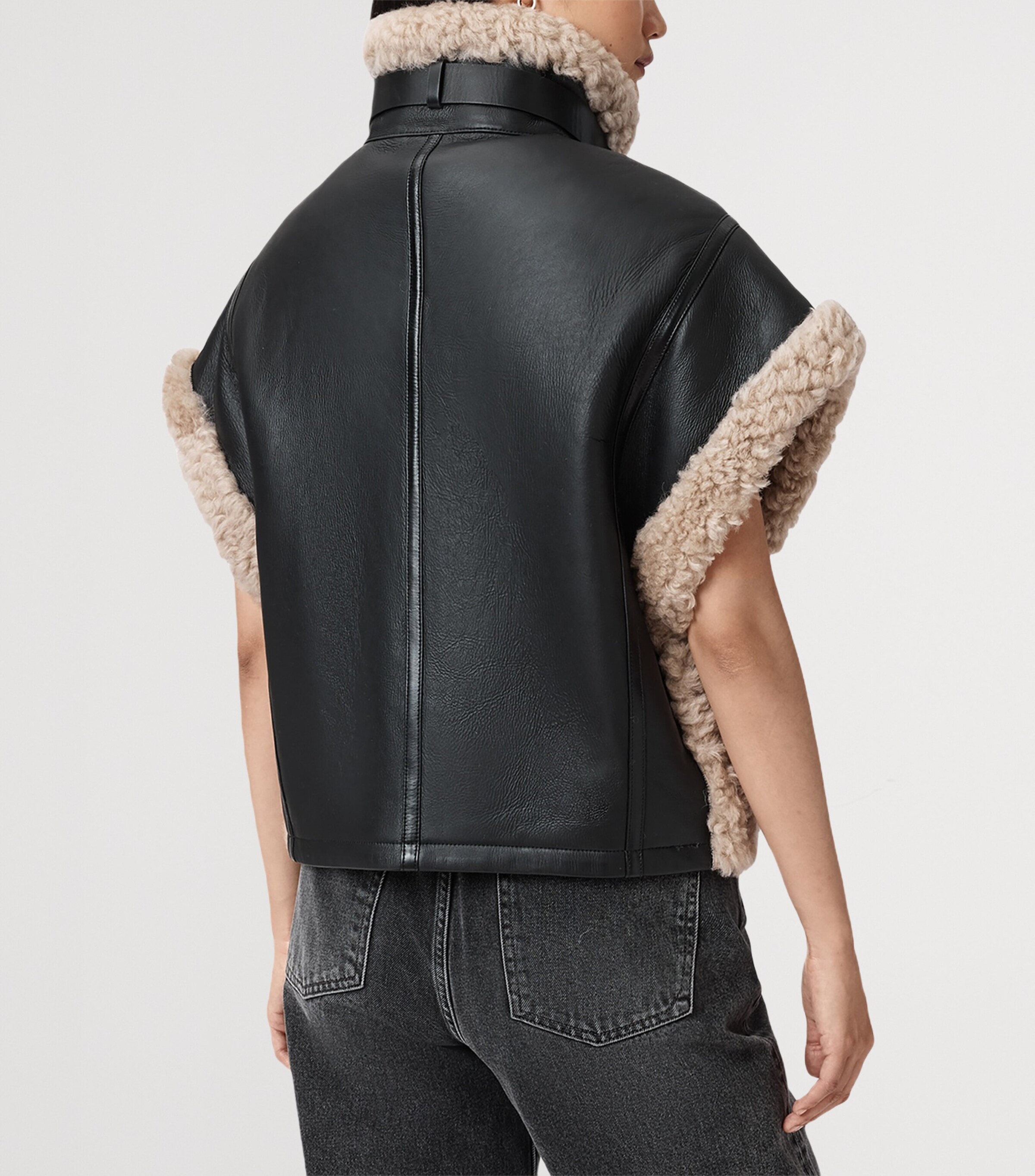 Reversible Shearling Marlin Gilet BLACK/NATURAL Image 5