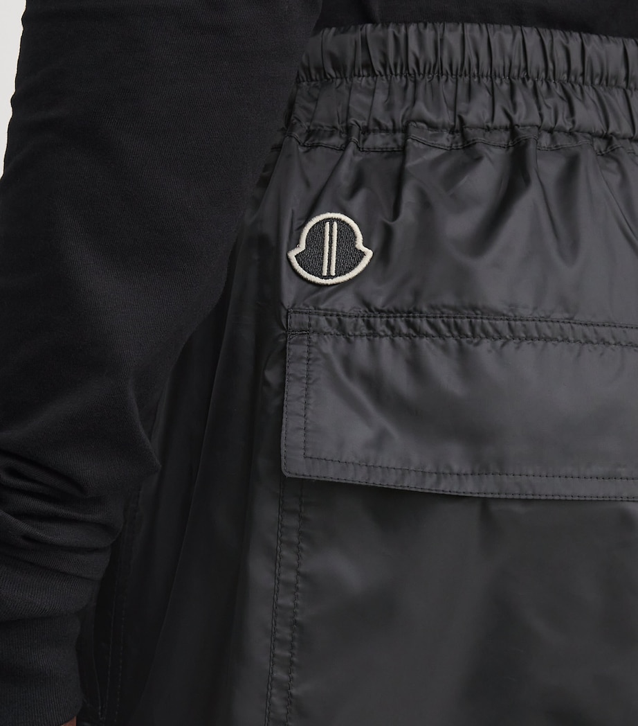x Moncler Temple Kilt Shorts 999 - BLACK Image 6