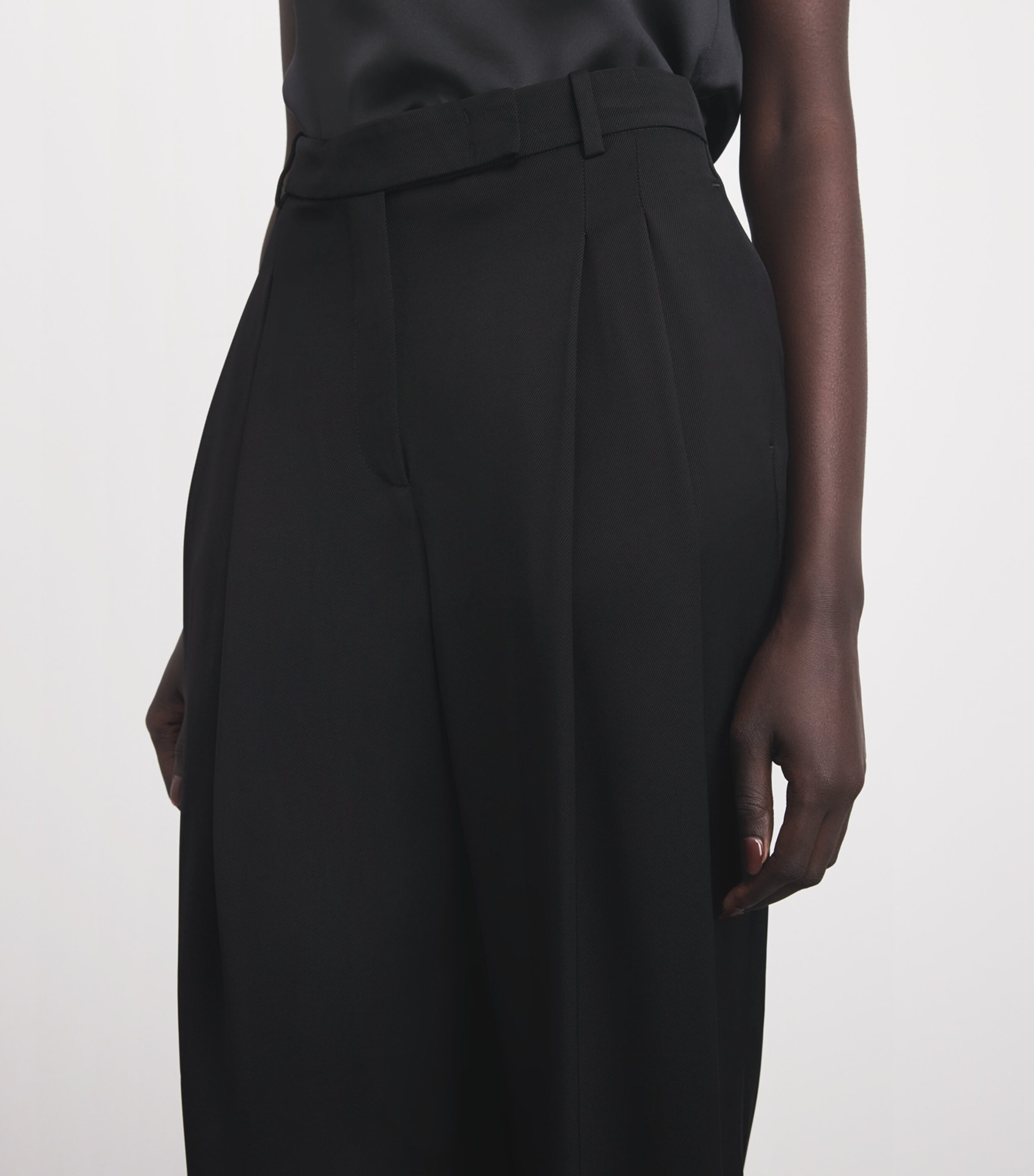Eleventy Womens Twill Pleated Straight Trousers Nero Image 3