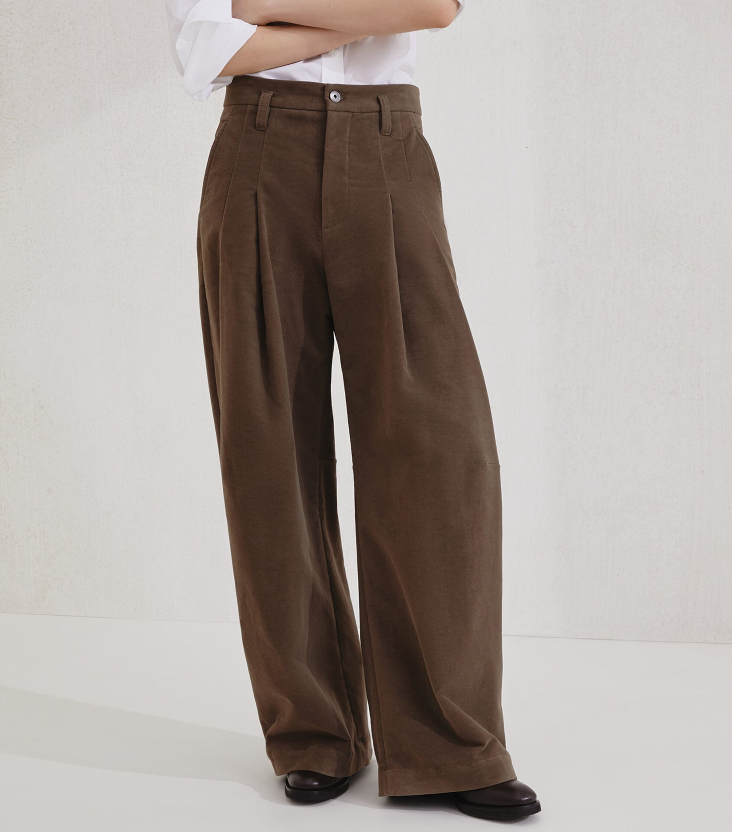 Cotton Moleskin Barrel Trousers C4228 Image 2