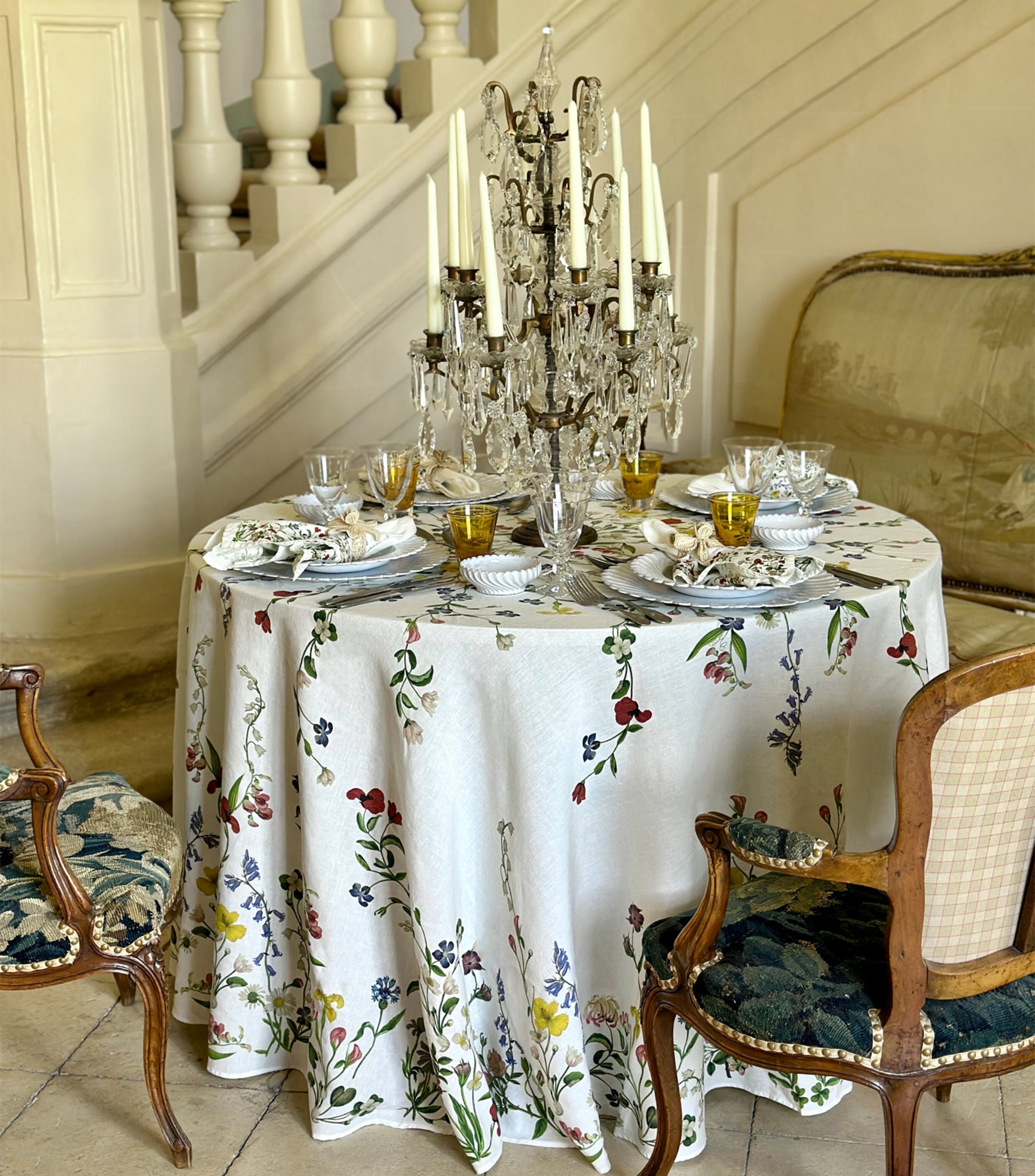 Summerill & Bishop Linen Botanical Wildflower Tablecloth (260cm) White Image 7
