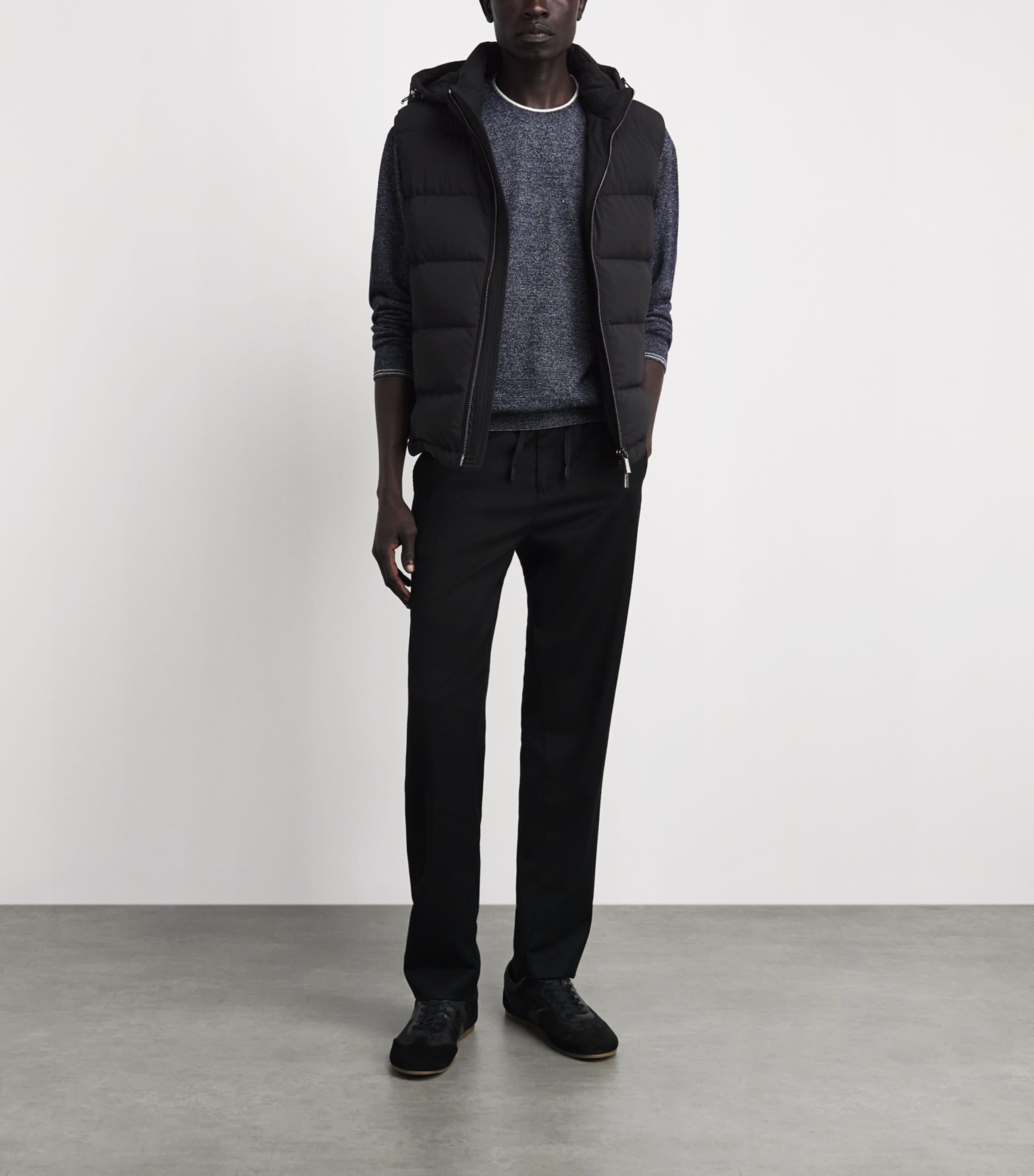 Moorer Mens Quilted Hooded Gilet Nero Image 2