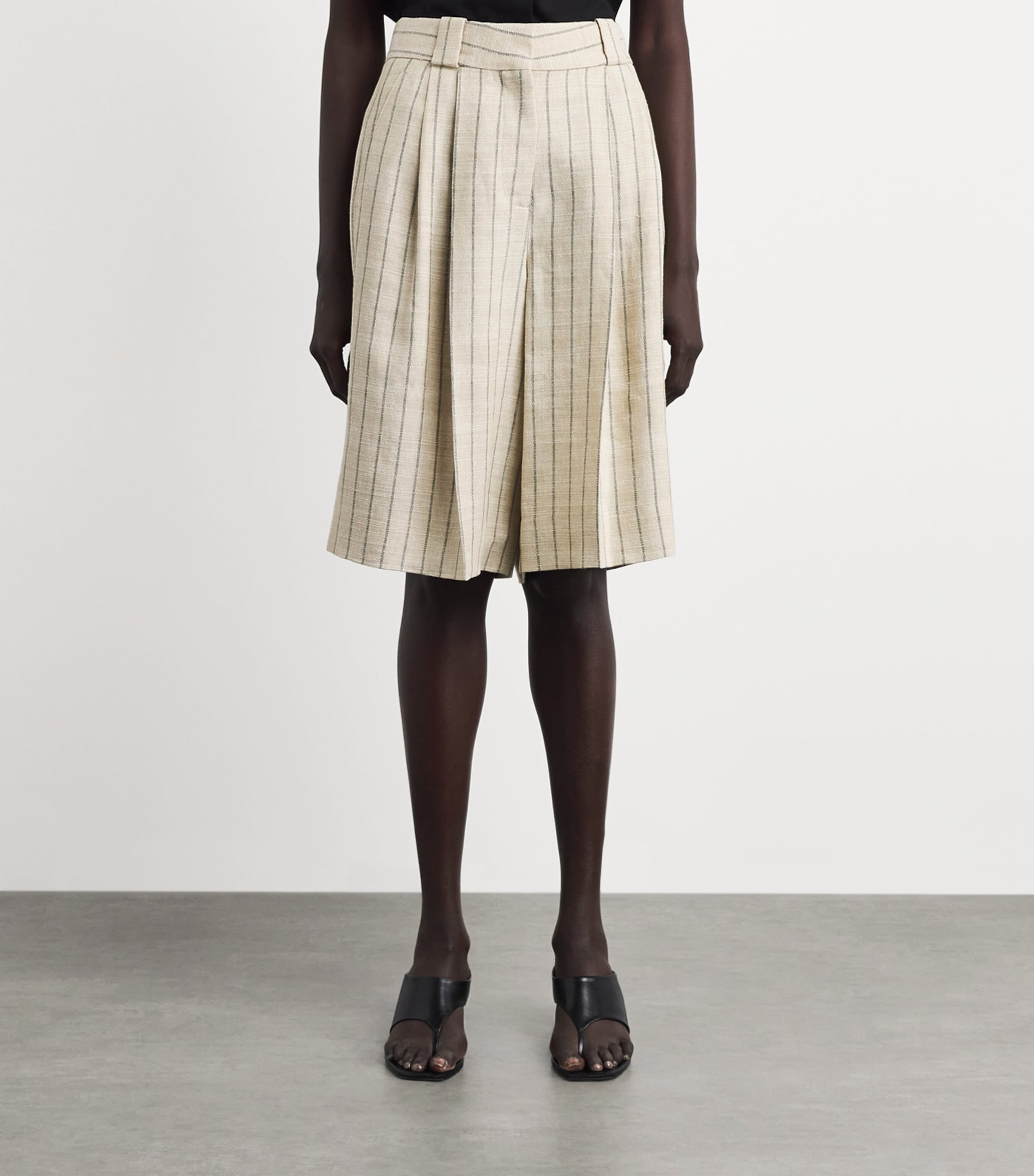 Blazé Milano Womens Pinstripe Serene Husul Tailored Shorts Tea Image 4