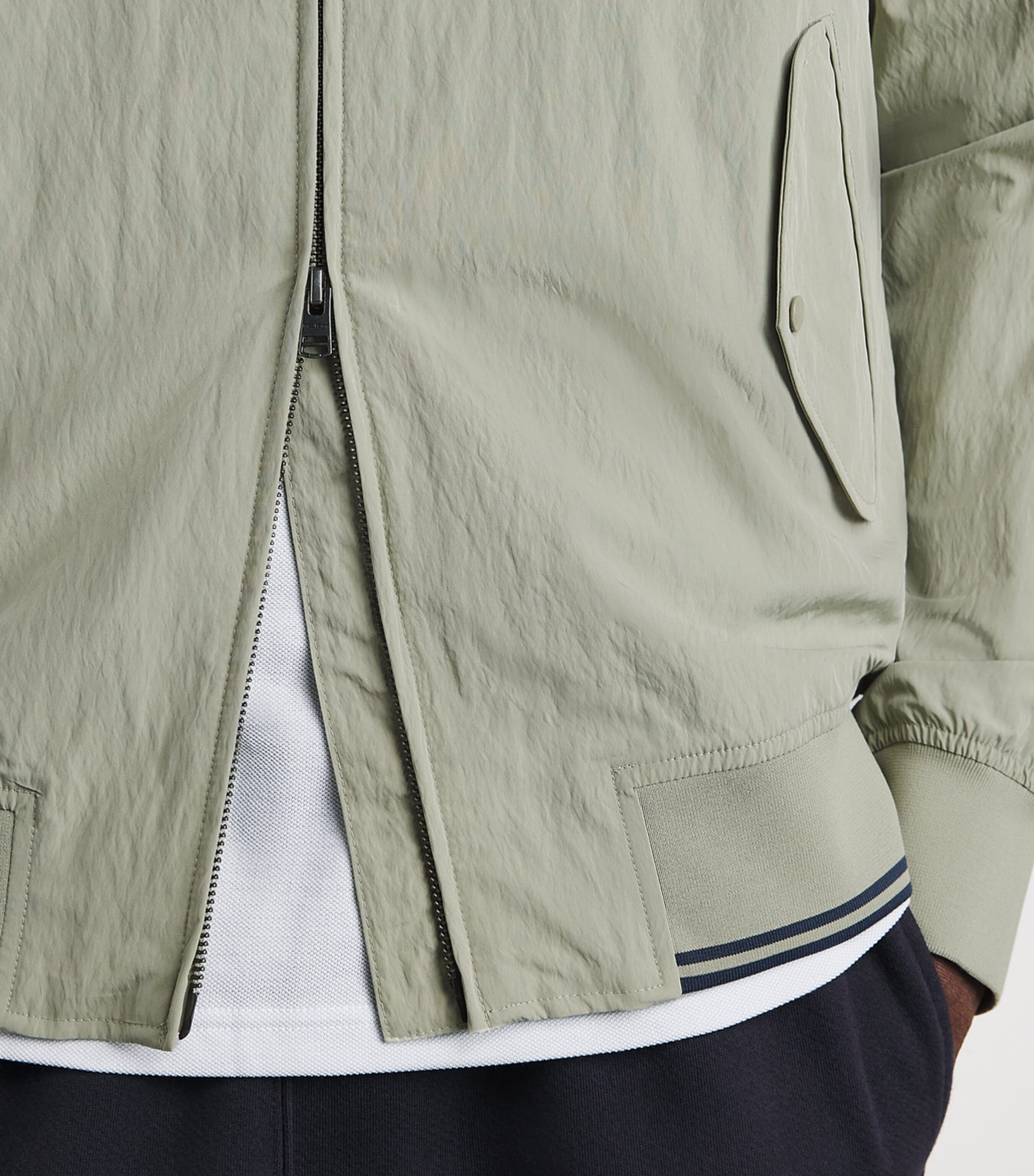 Fred Perry Mens Crinkle Harrington Jacket Seagrass Image 3