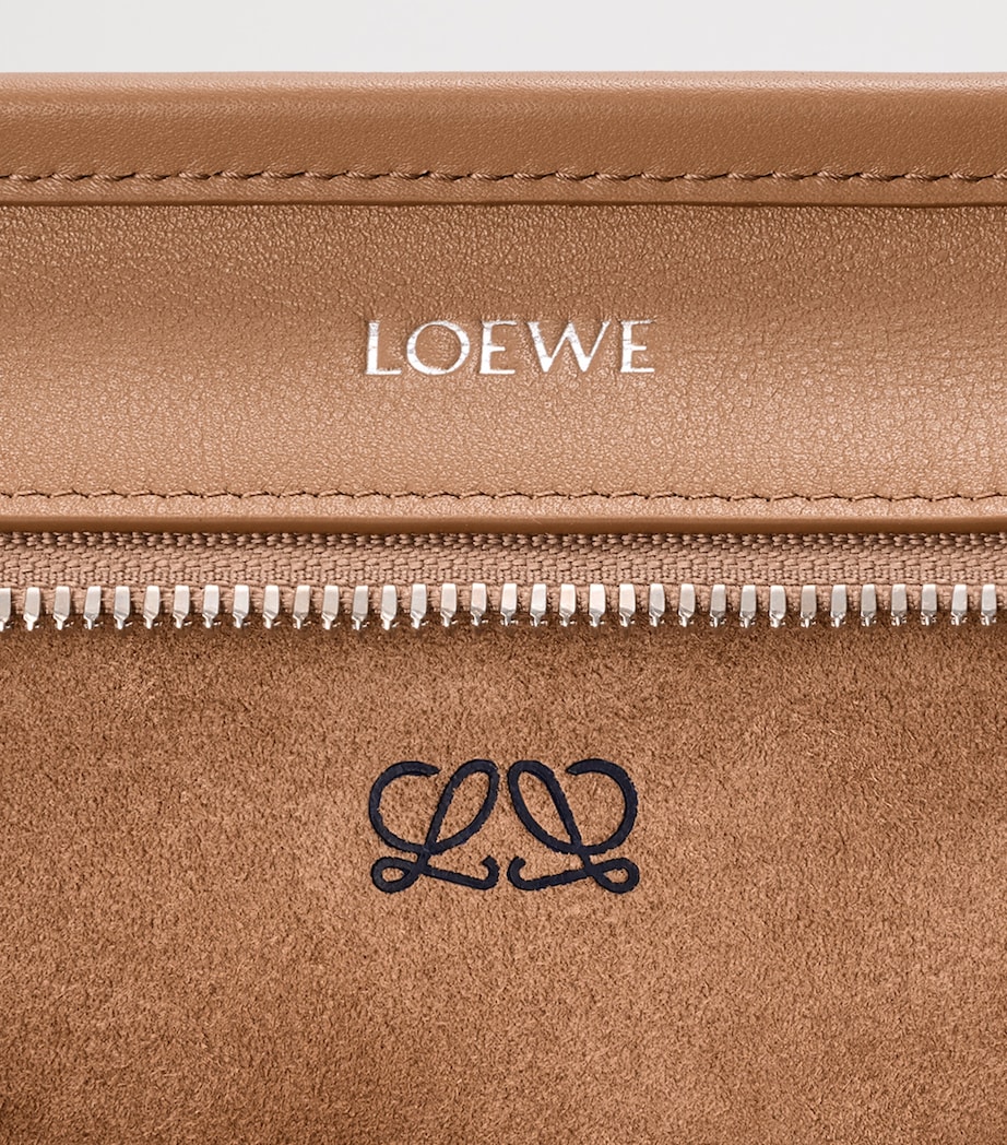 LOEWE Womens Medium Leather Amazona 180 Top-Handle Bag Mocha Image 11