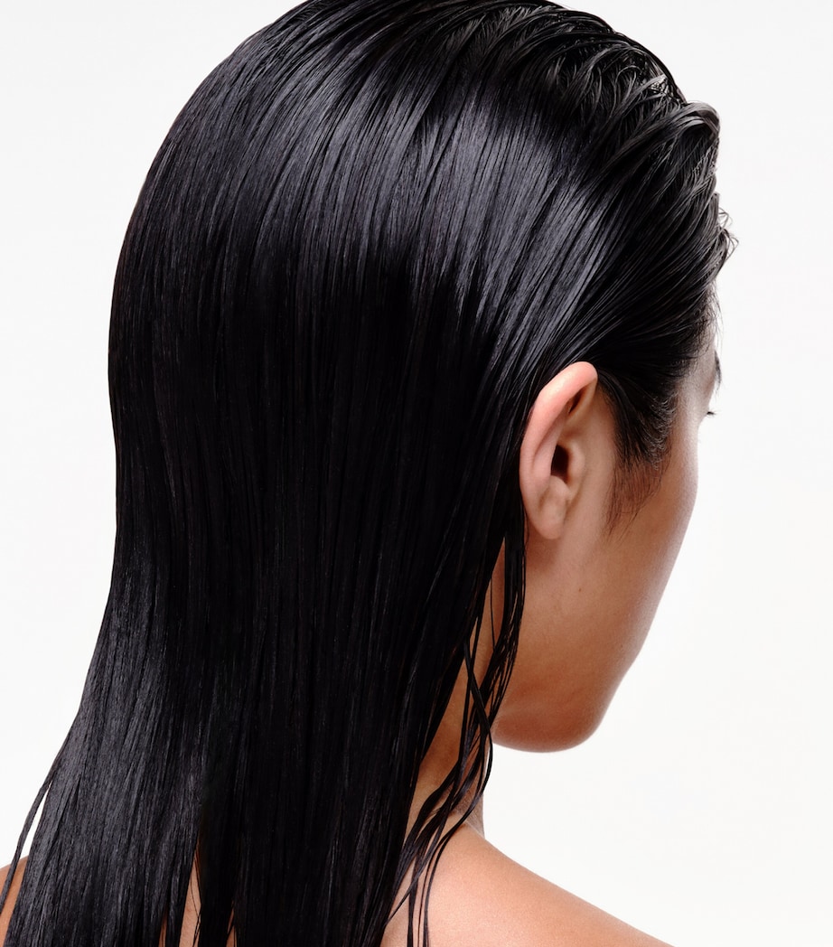 No Frizz Shampoo (236ml) NO COLOUR Image 4