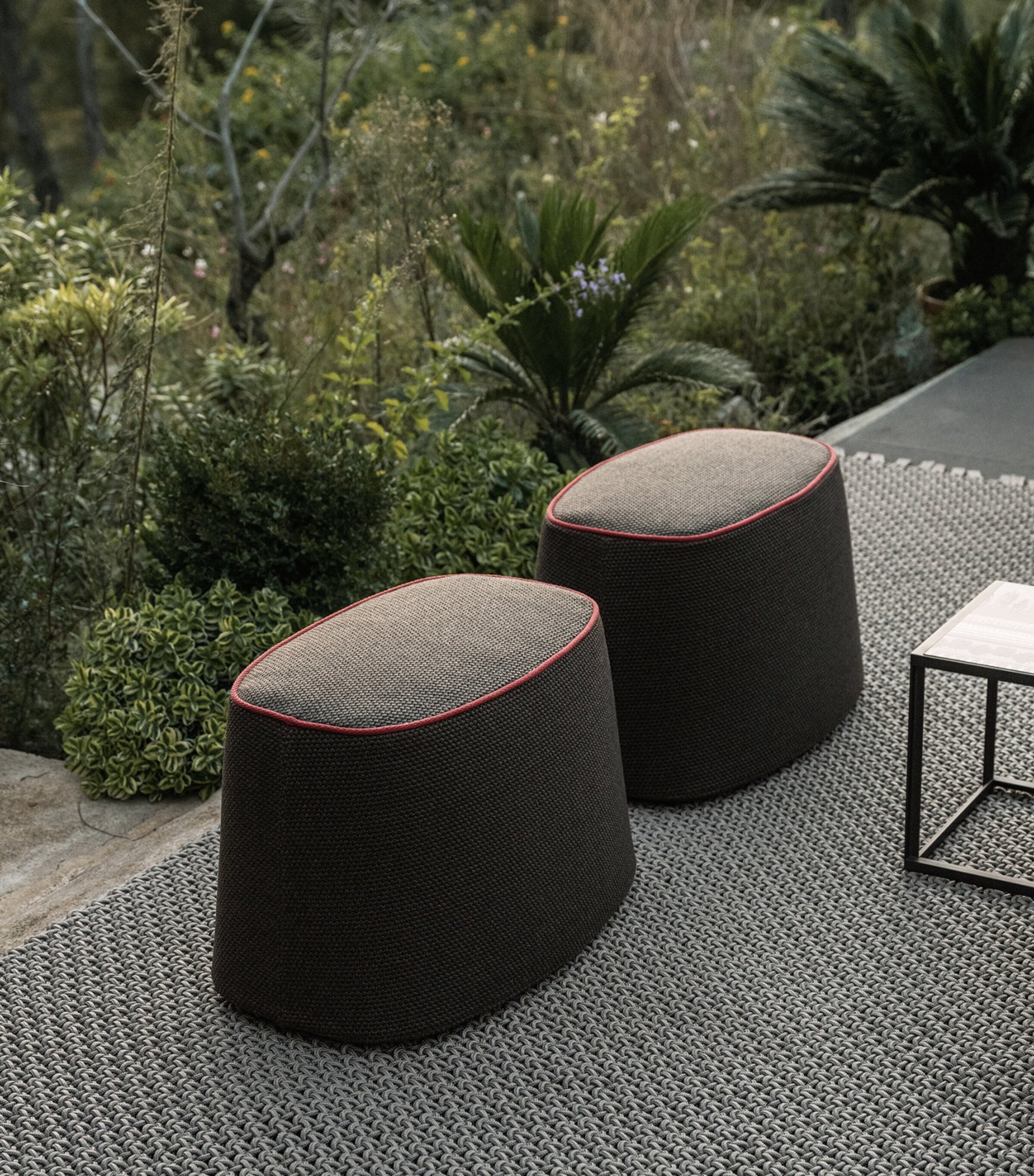 Frank Outdoor Ottoman GREY Image 2