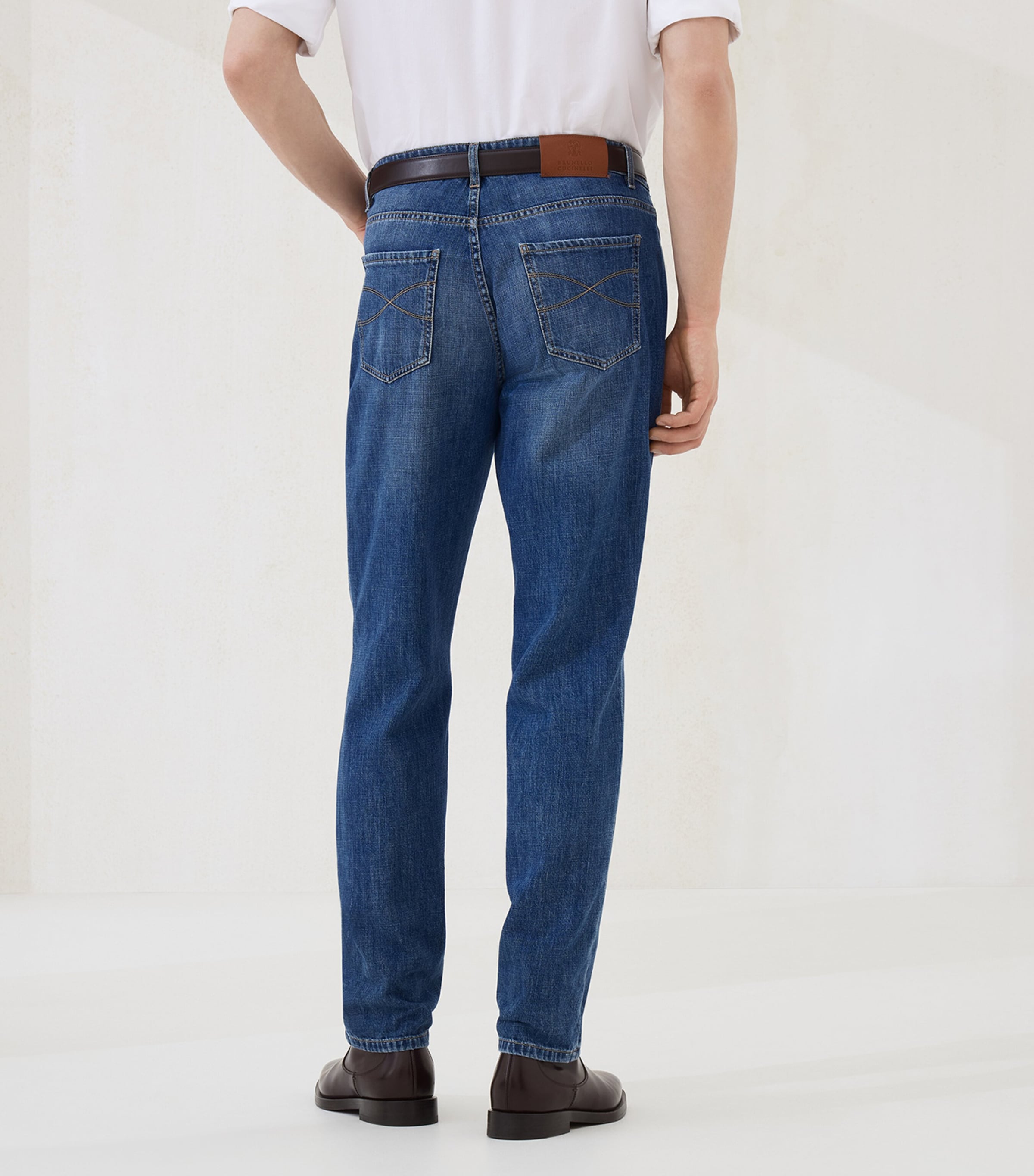 Leisure Ripped Straight-Fit Jeans C1471 Image 3