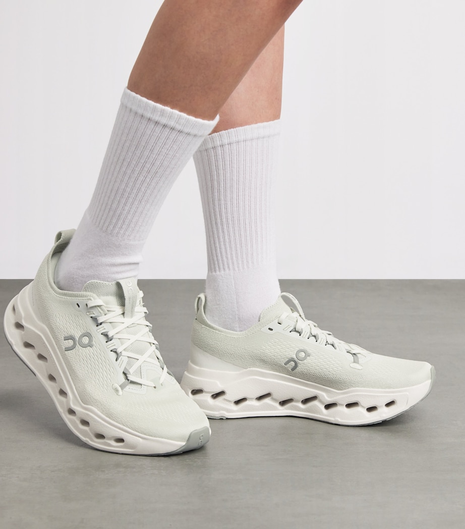 On Womens Cloudsurfer Max Trainers Iceberg | Ivory Image 4