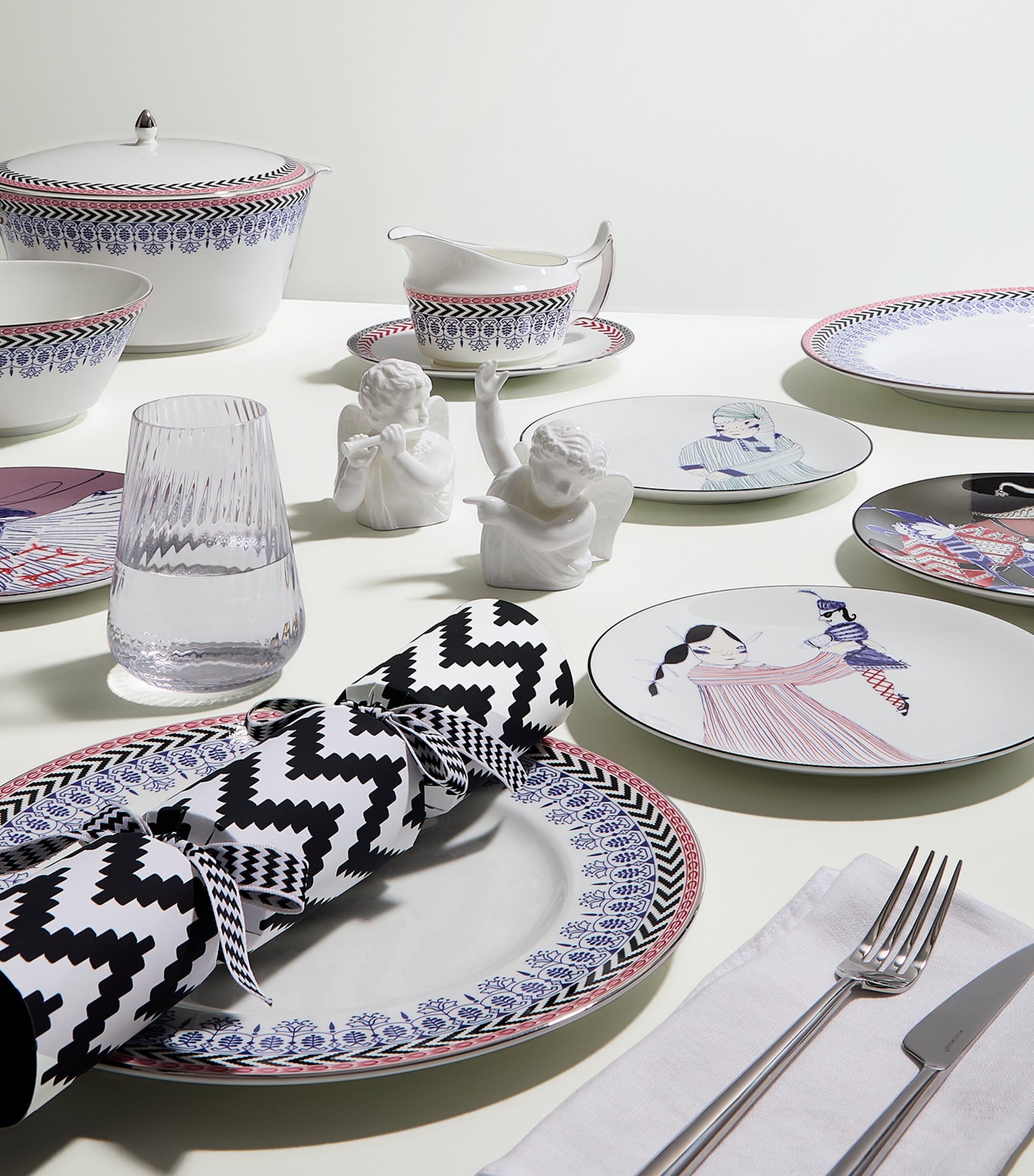 Set of 4 Nutcracker Side Plates (21cm) MULTI Image 2