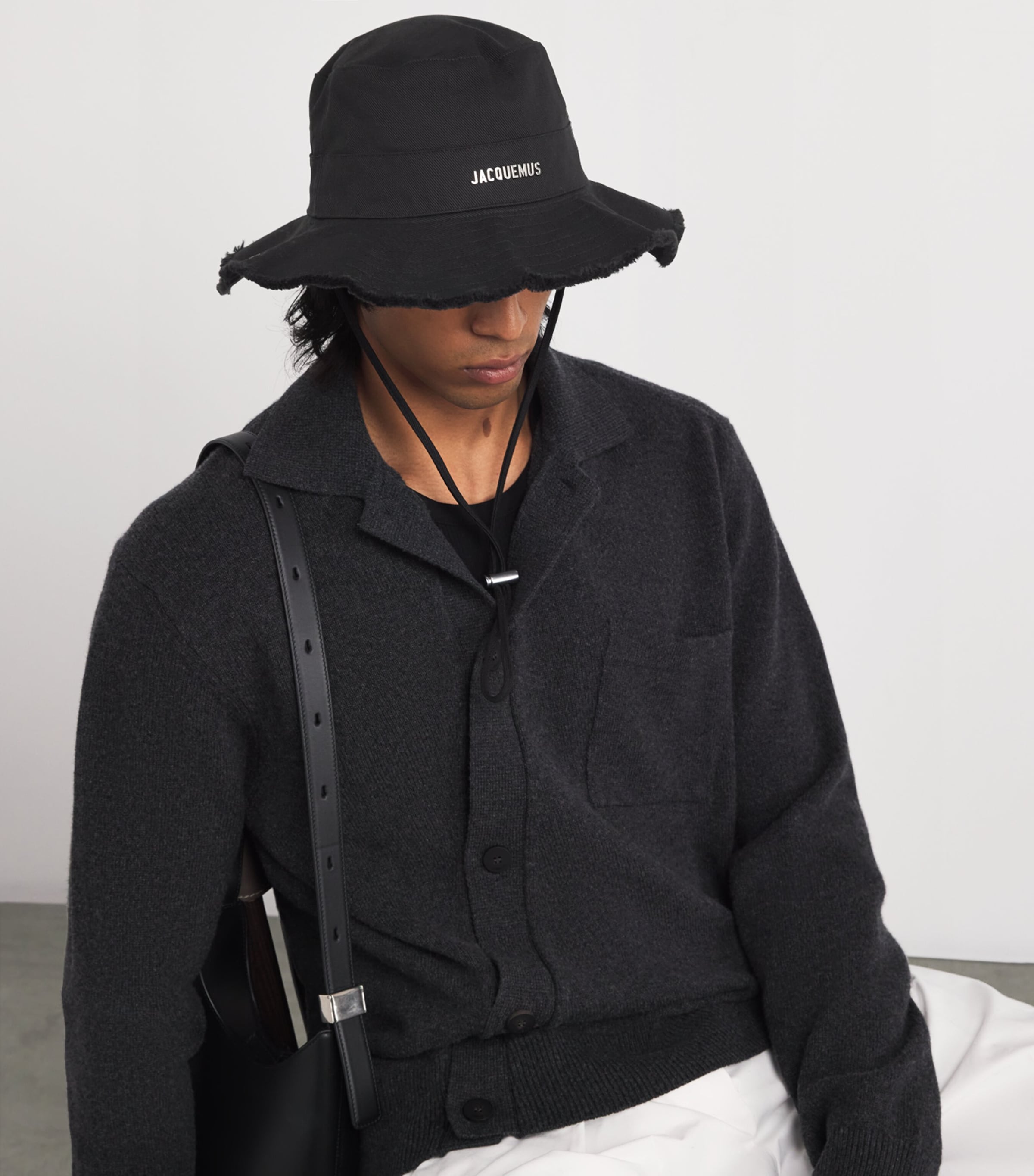 Jacquemus Artichaut Logo Bucket Hat Black Image 2