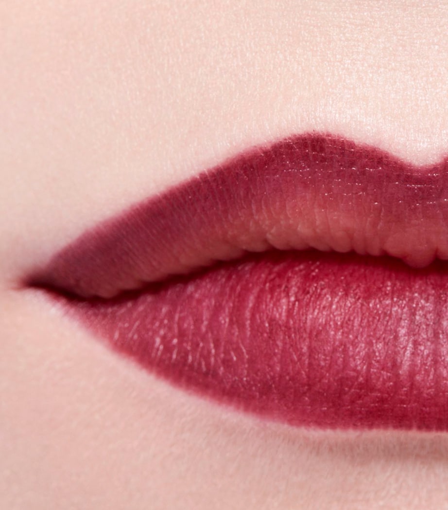 CHANEL CHANEL LE CRAYON LÈVRES Precision Lip-Defining Pencil Berry Image 6