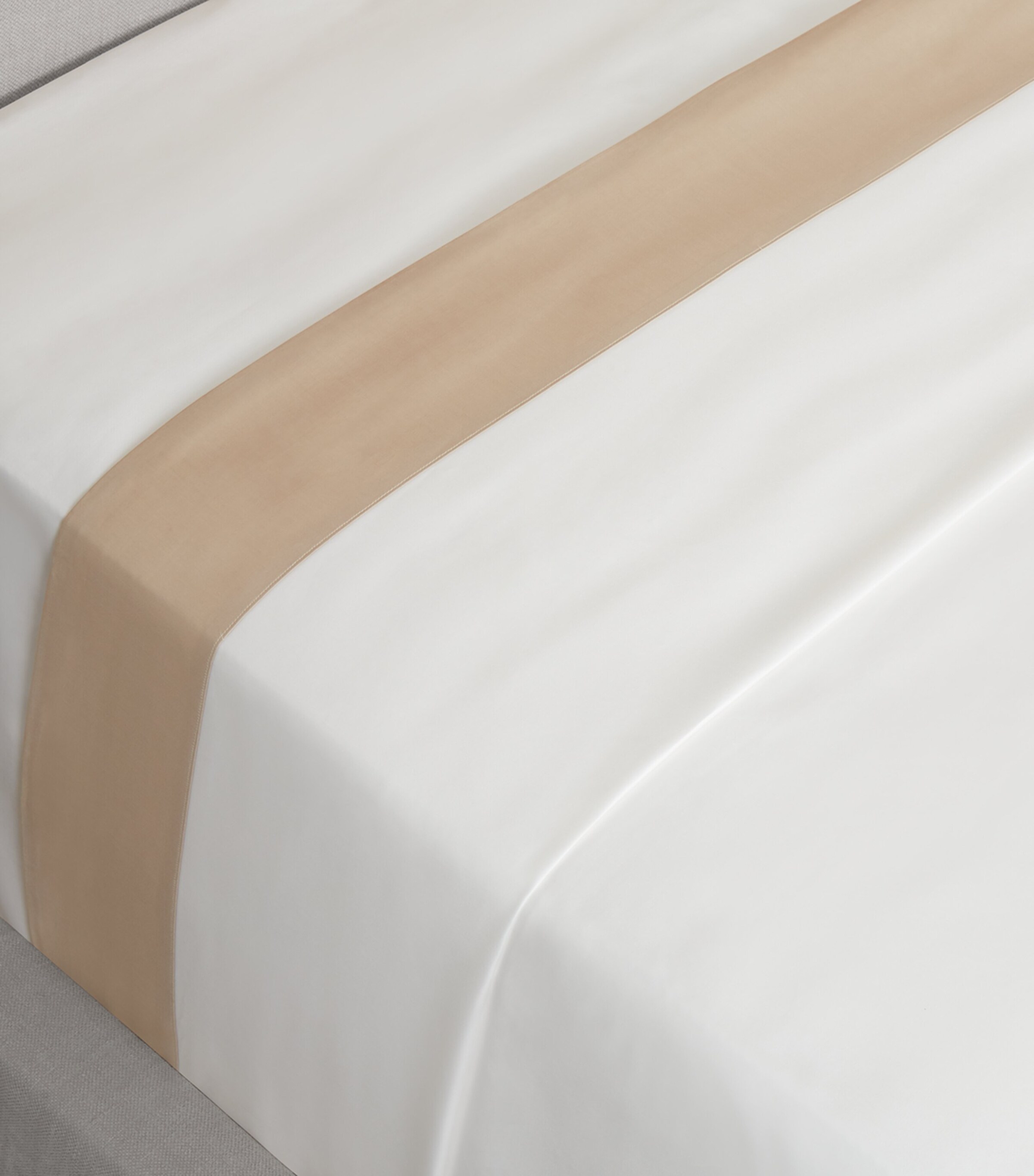 Frette Bold Super King Flat Sheet (270cm x 320cm) Milksavage B Image 5