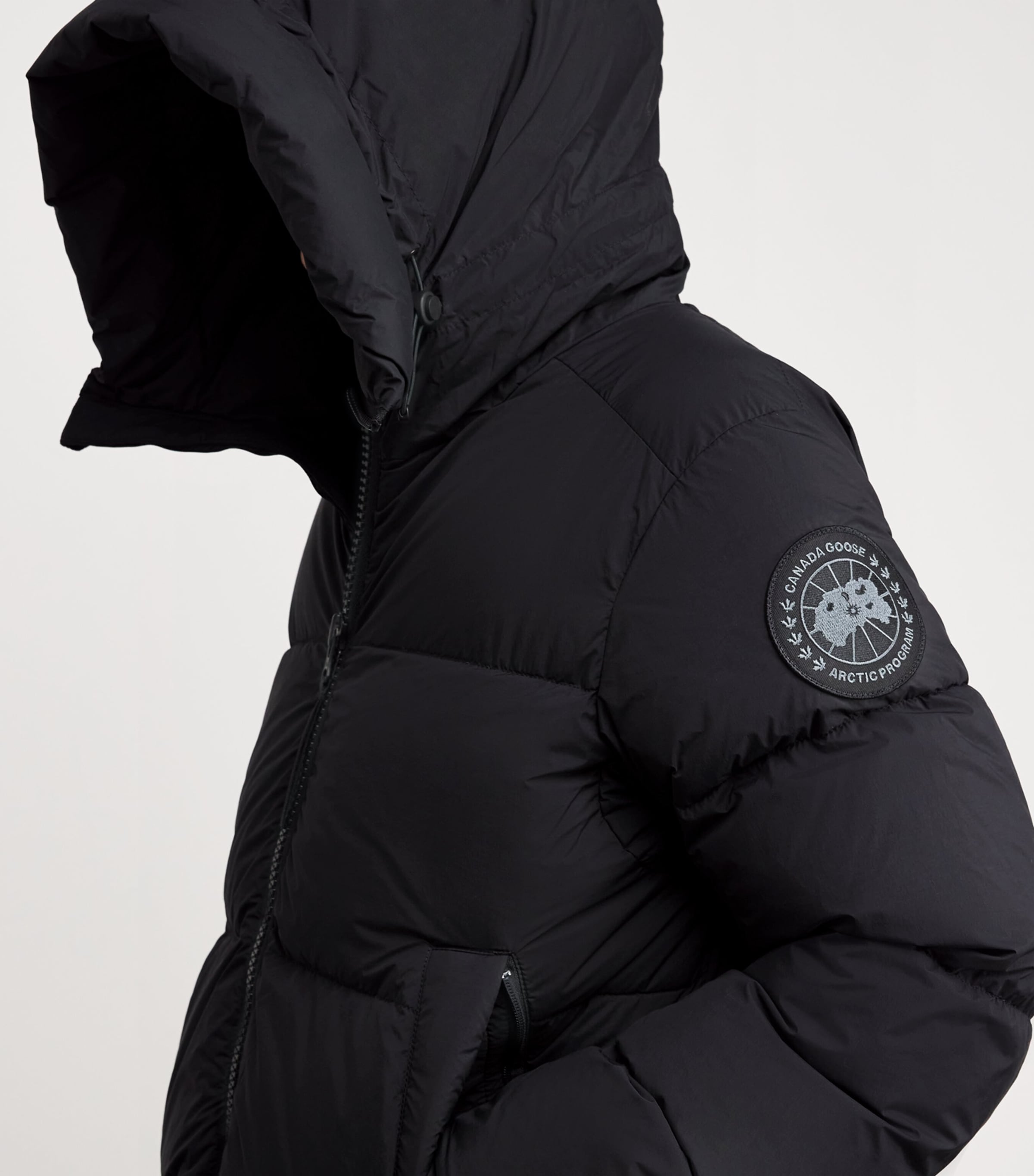 ♪ CANADA GOOSE Black Down Jacket