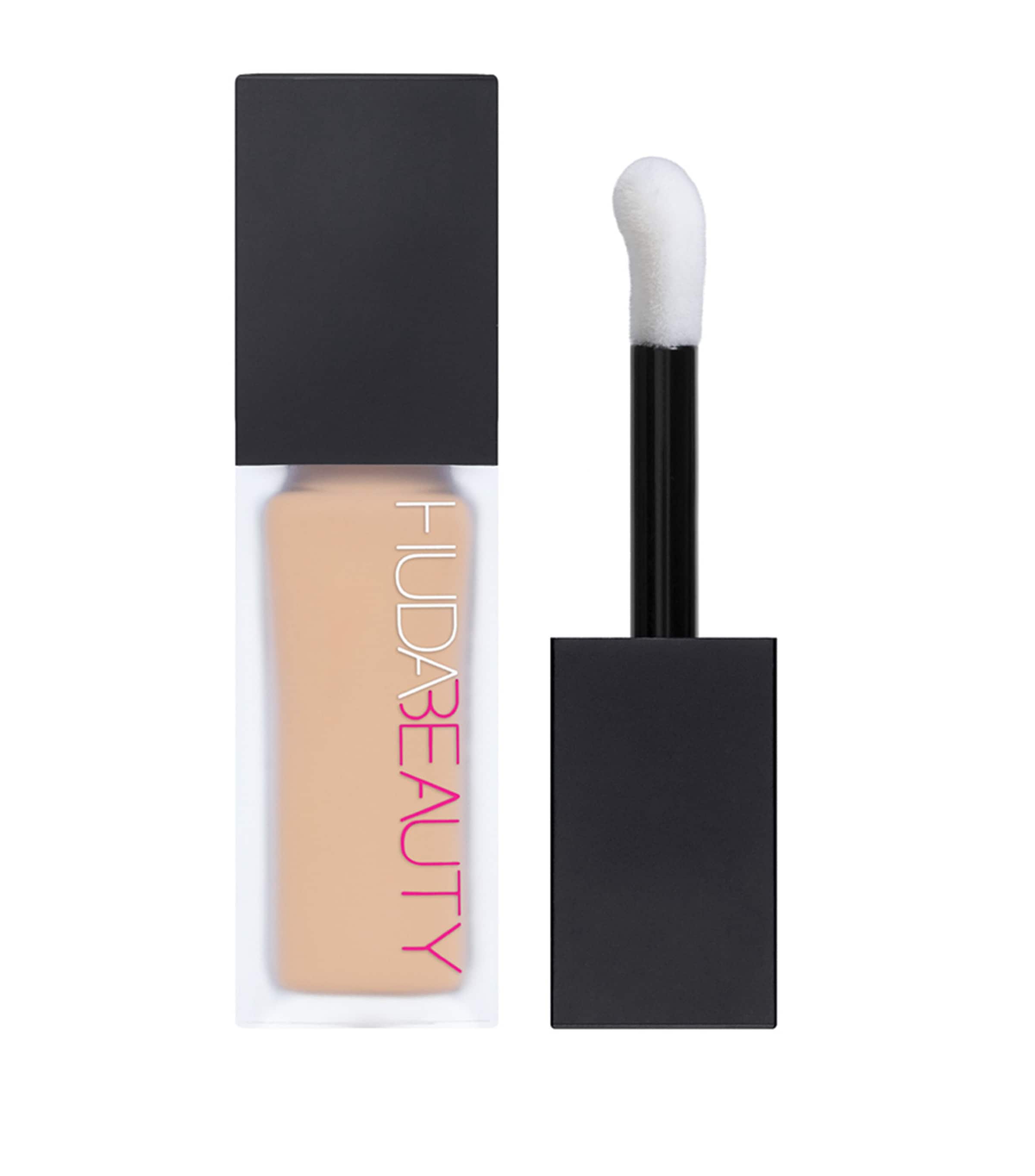 Huda Beauty #fauxfilter Luminous Matte Liquid Concealer In Nude
