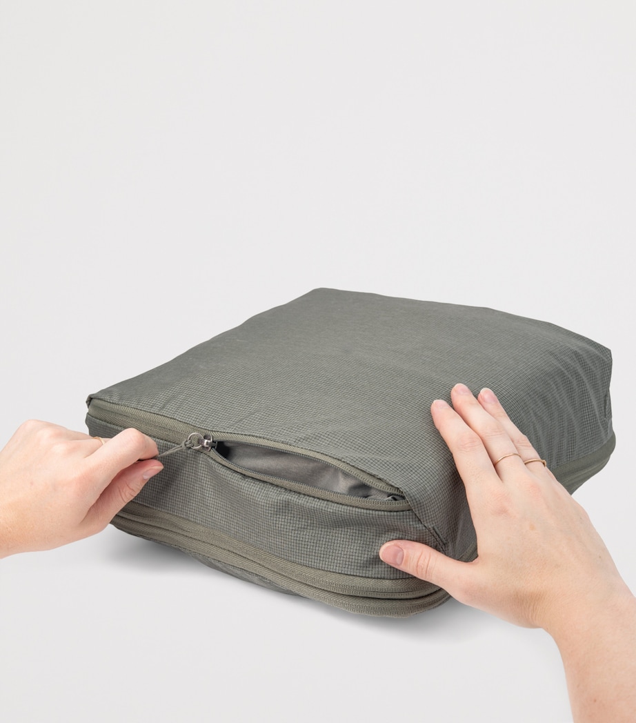 Medium Compressible Packing Cube SAGE Image 6