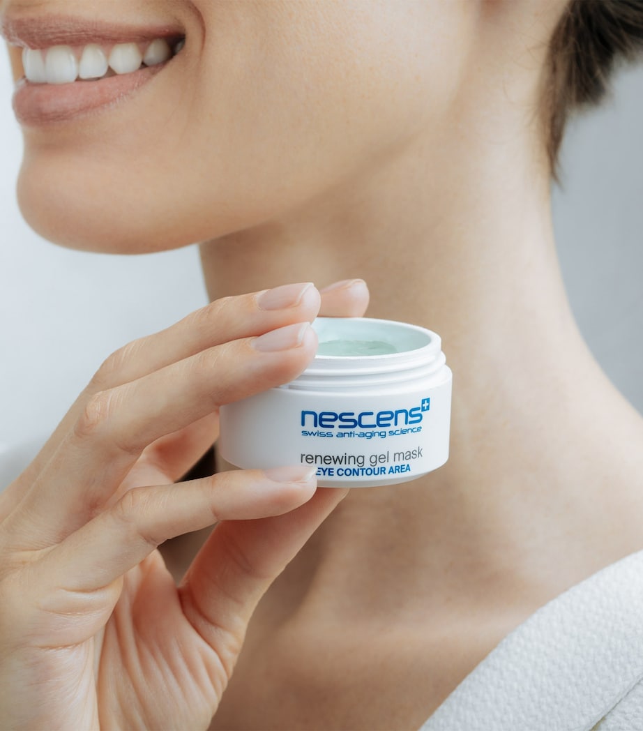 Renewing Gel Eye Mask (30ml) NO COLOUR Image 3