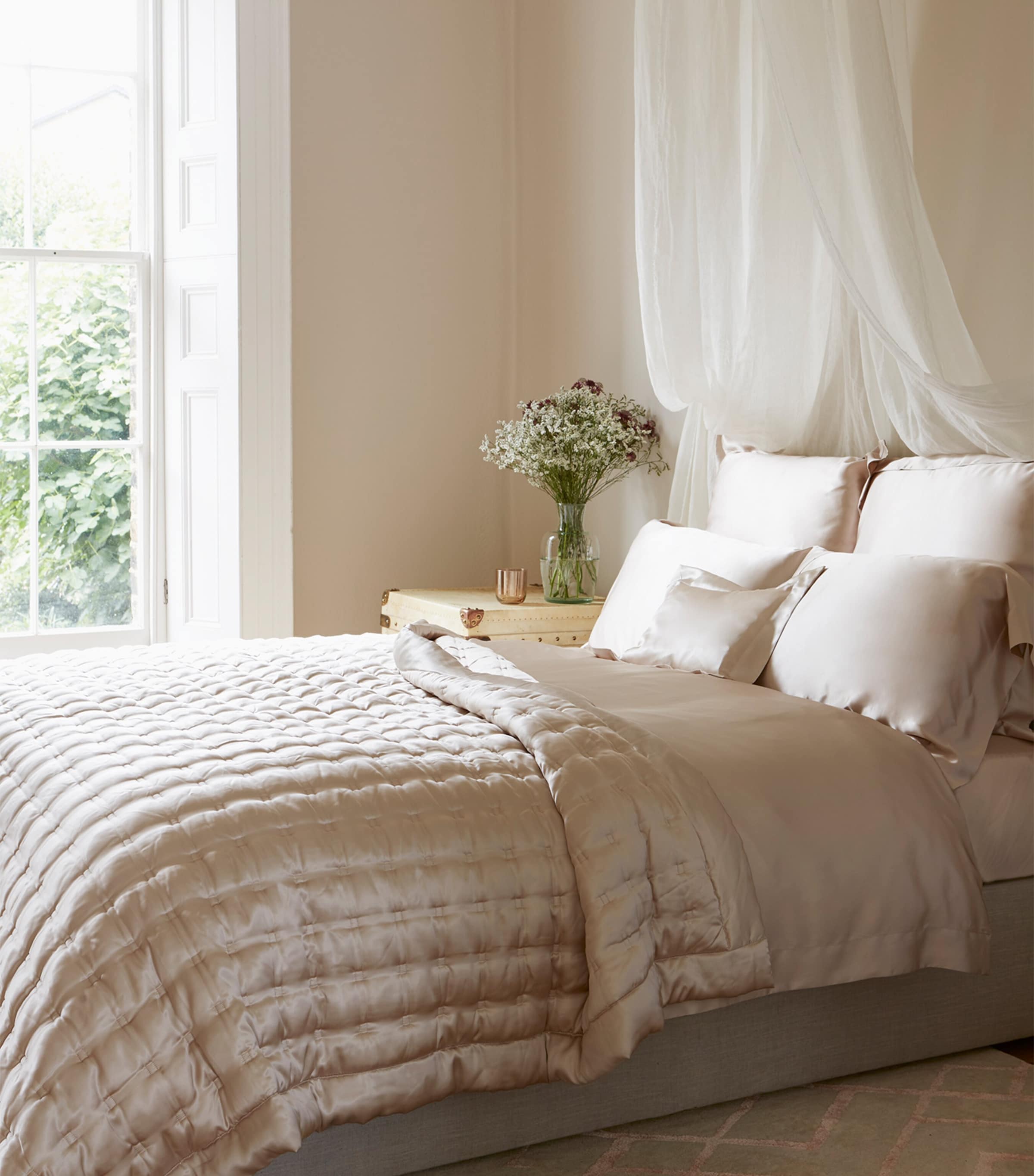 Silk Super King Fitted Sheet (180cm x 200cm) BLUSH Image 1