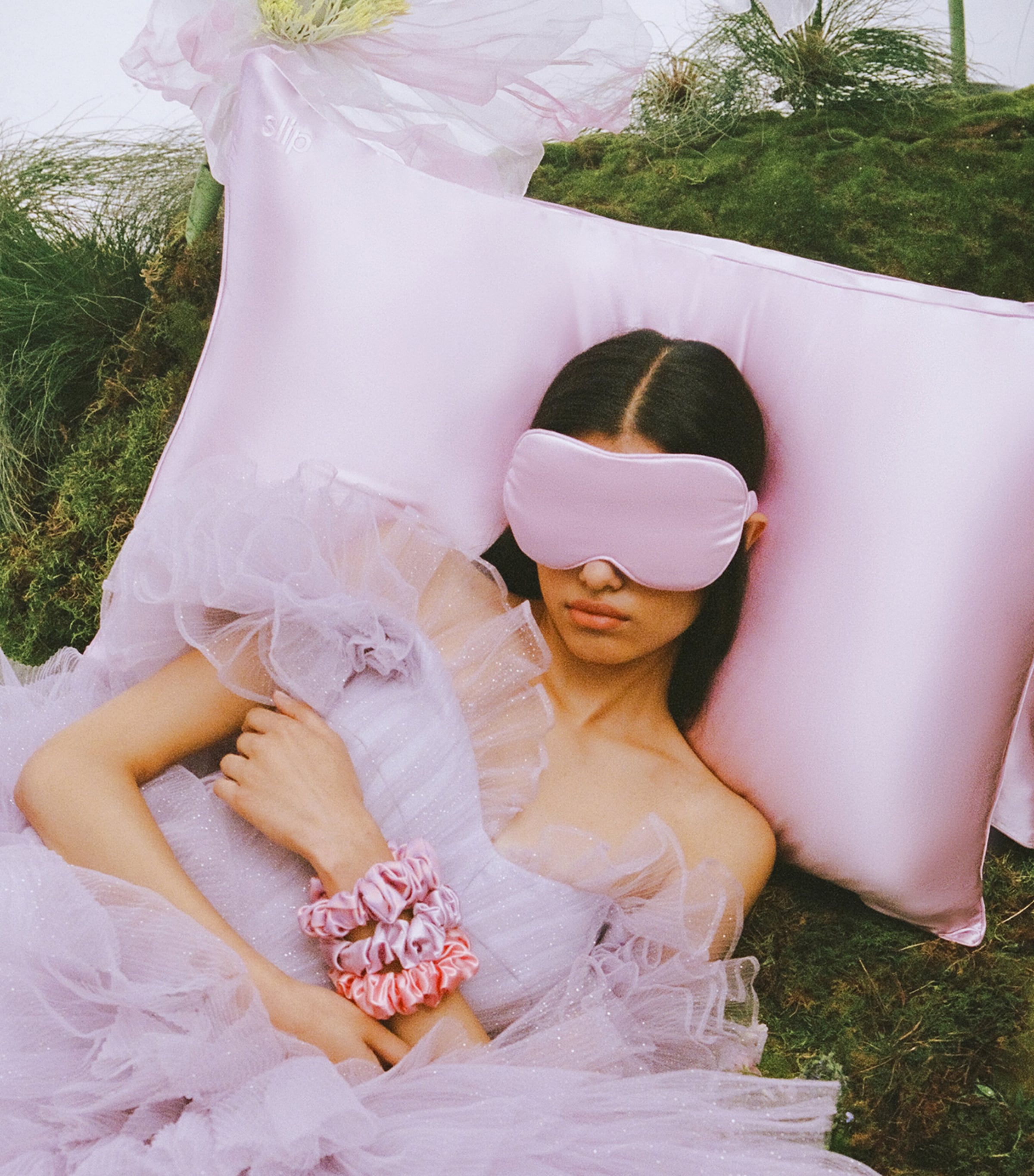 Mulberry Silk Contour Sleep Mask WILDFLOWER Image 7