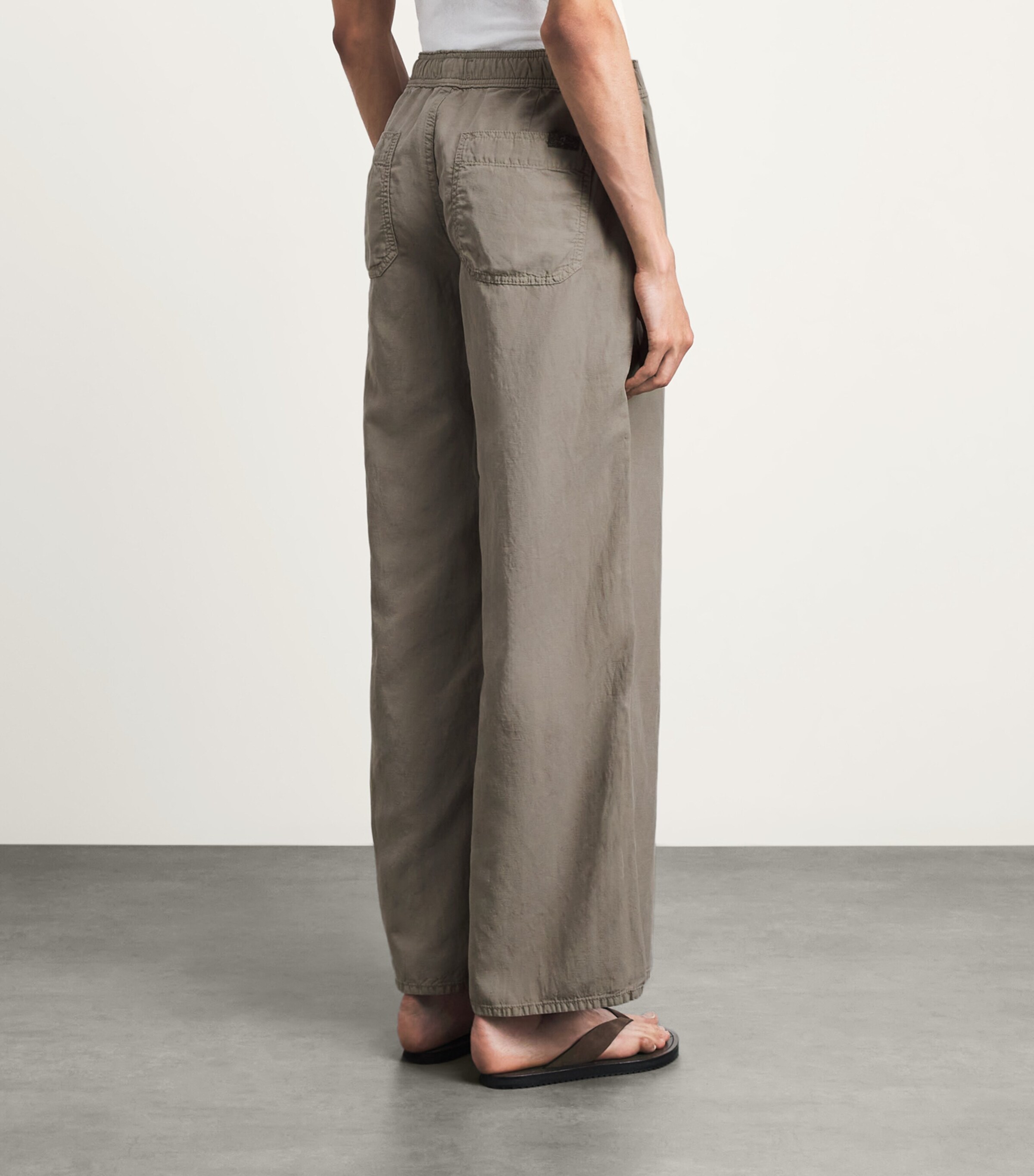 7 For All Mankind Wide-Leg Utility Trousers Colored Tencel Image 5