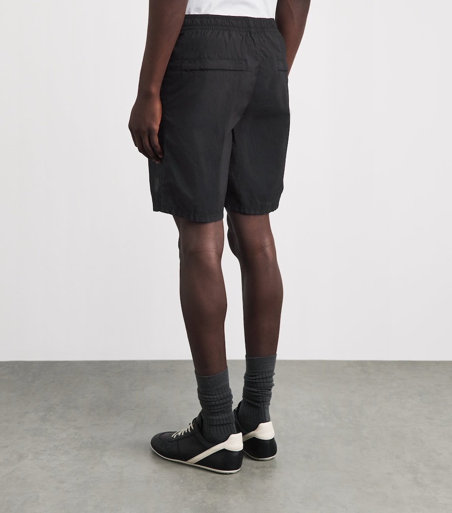 Stone Island Mens Recycled Ghost Logo Shorts Image 5