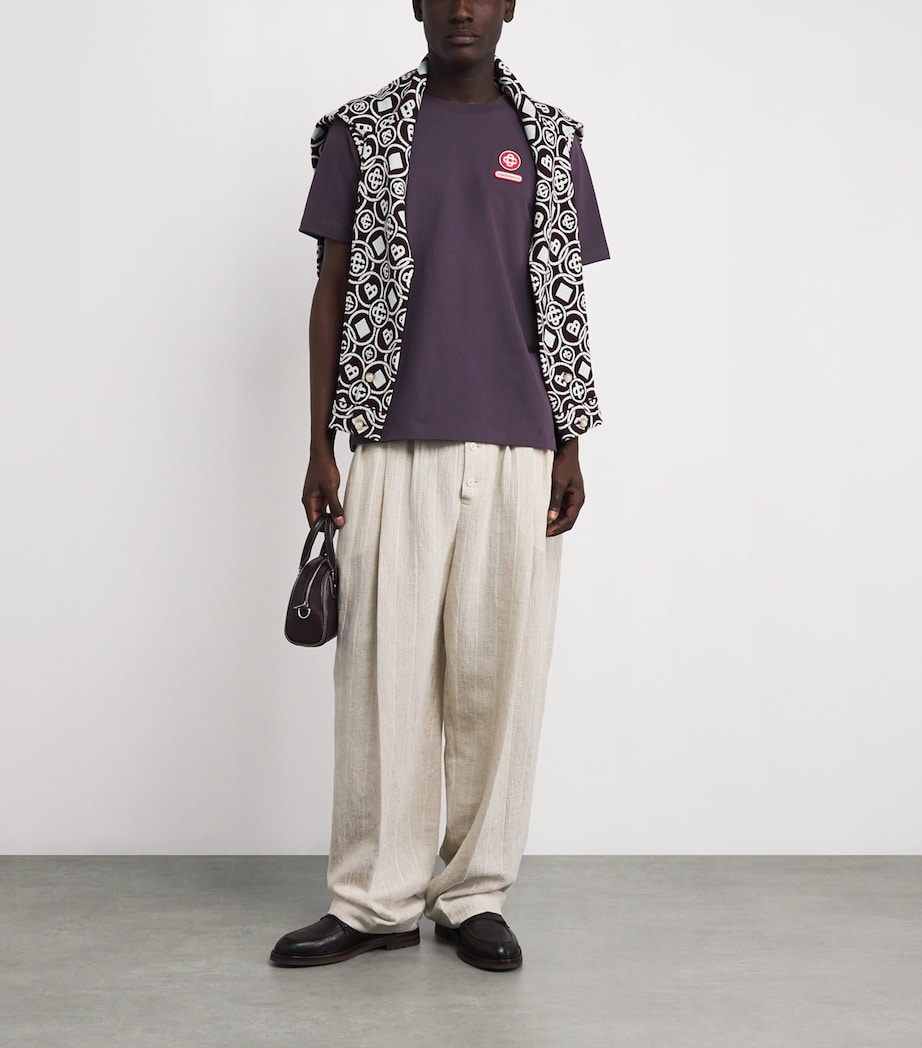 Organic Cotton Logo Patch T-Shirt AUBERGINE Image 2