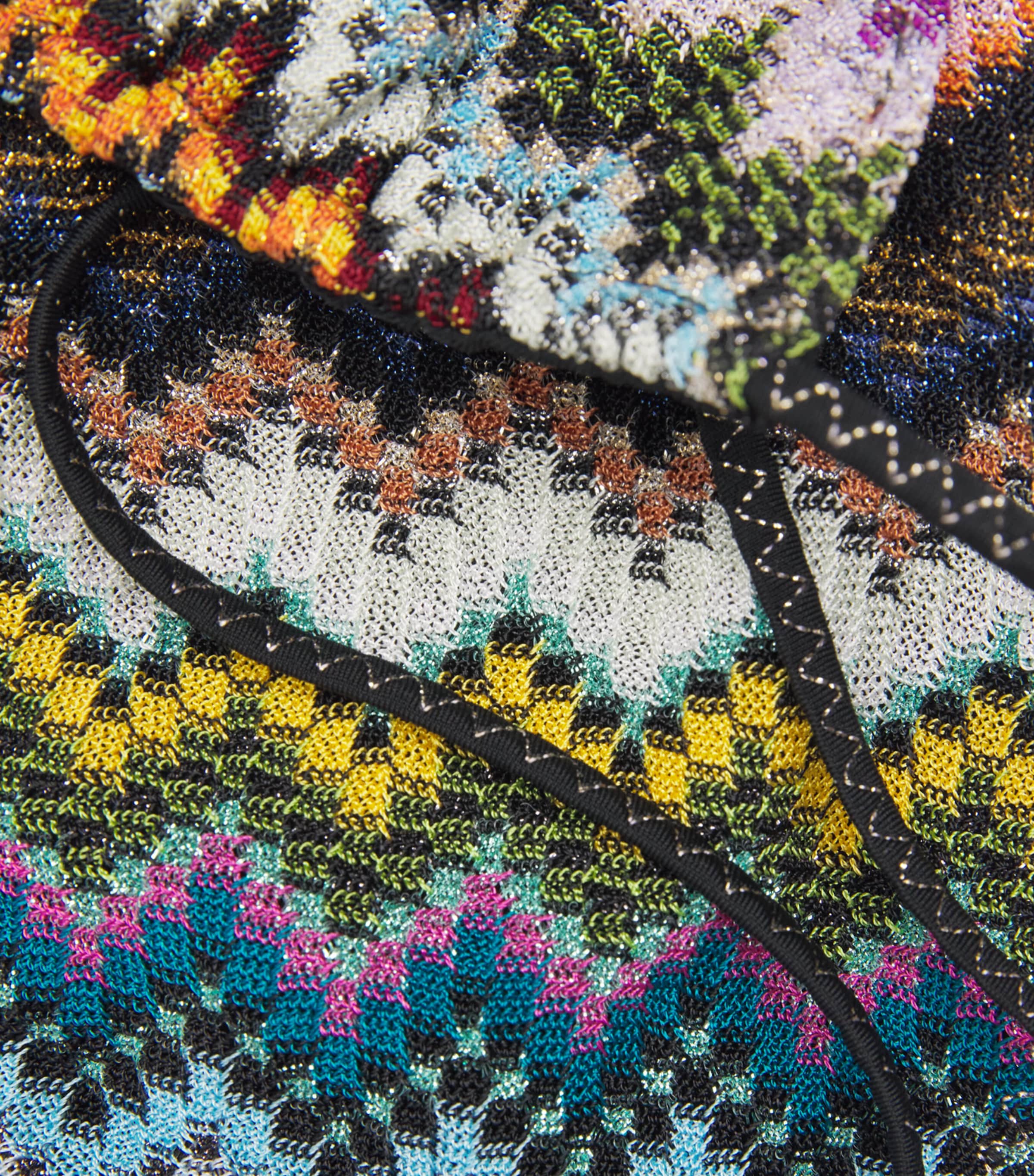 Zigzag Triangle Bikini SM9YJMULTI DARK BASE Image 4