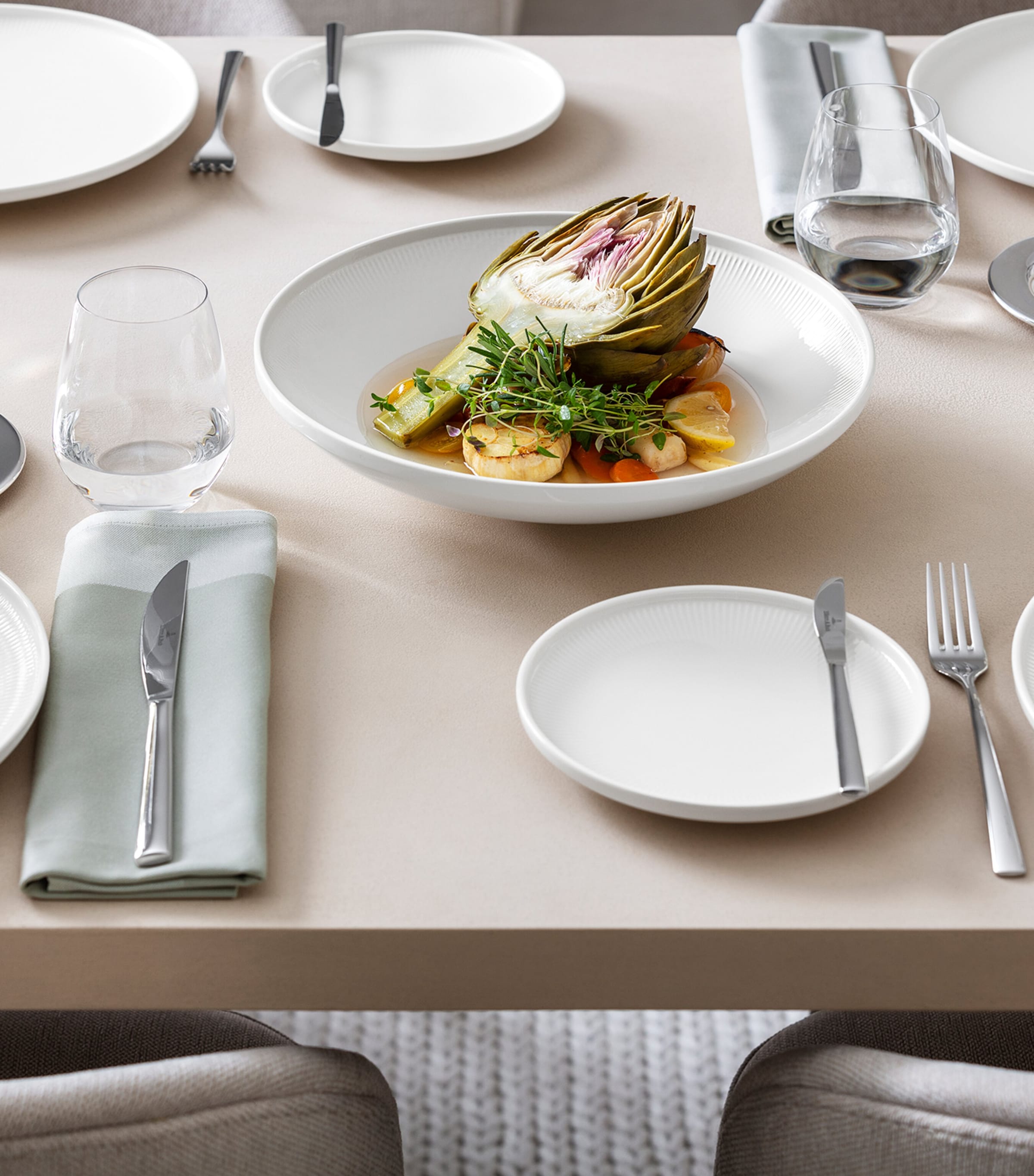 Set of 6 Porcelain Afina Flat Plates (27cm) WHITE Image 4