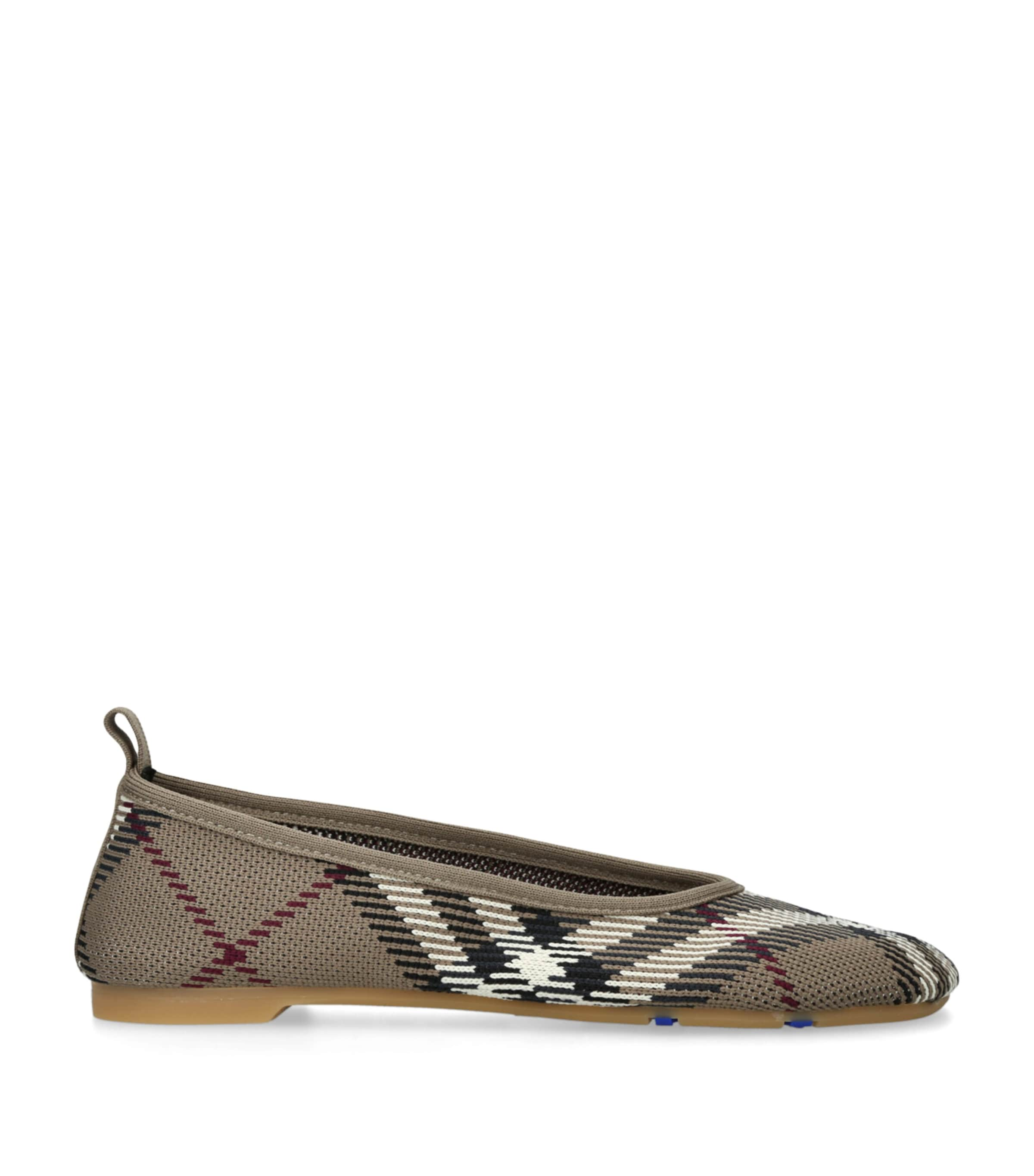 Burberry women flat shoes online