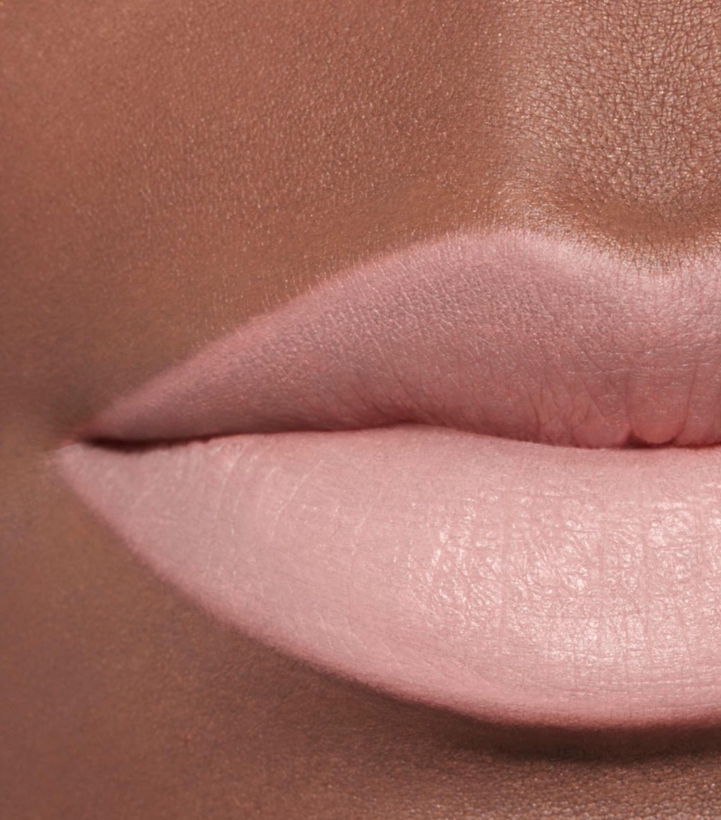 CHANEL CHANEL LE CRAYON LÈVRES Precision Lip-Defining Pencil Clear Image 5