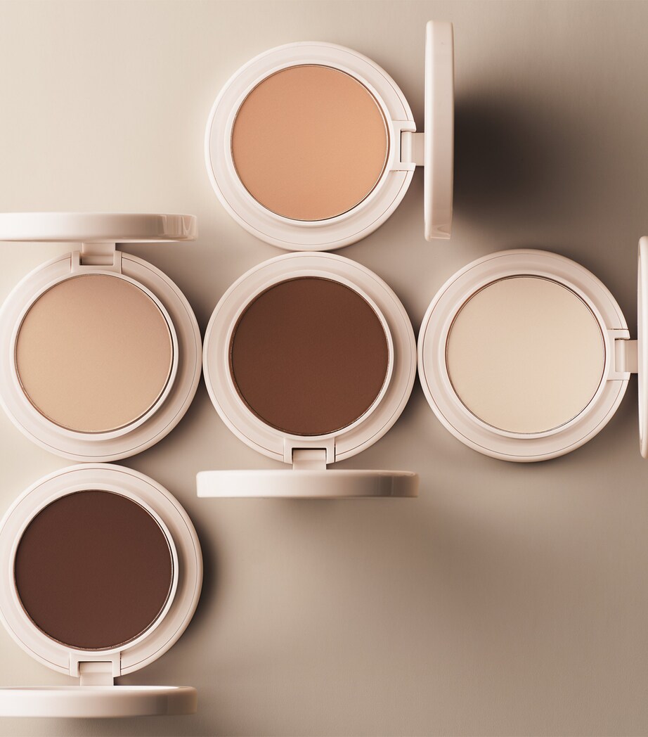 Natural Blur Powder Foundation 3WN 3WN Image 6
