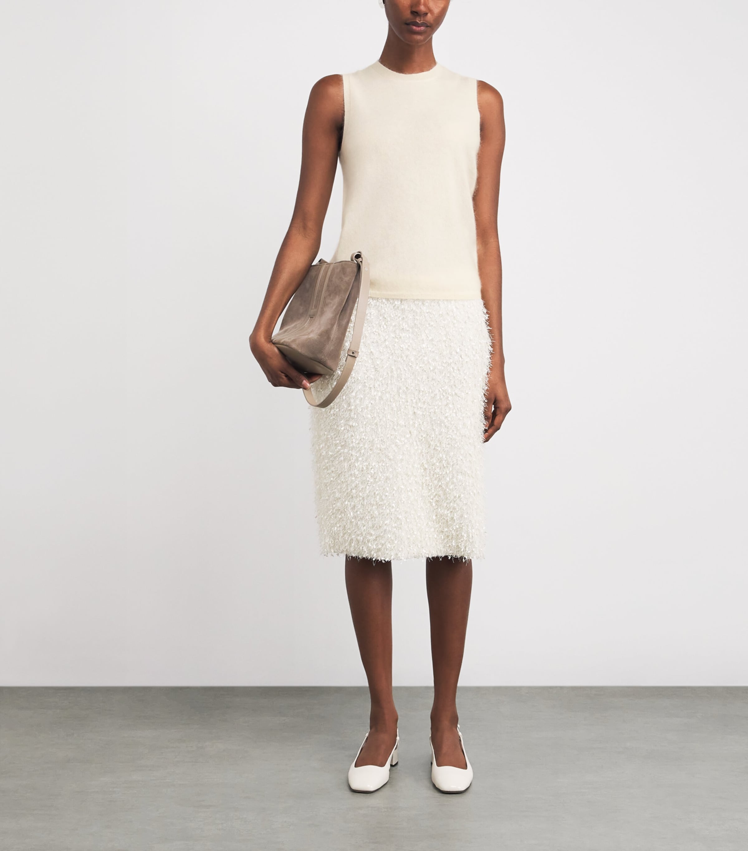 Brushed Cashmere Sweater Vest C05-IVORY Image 2