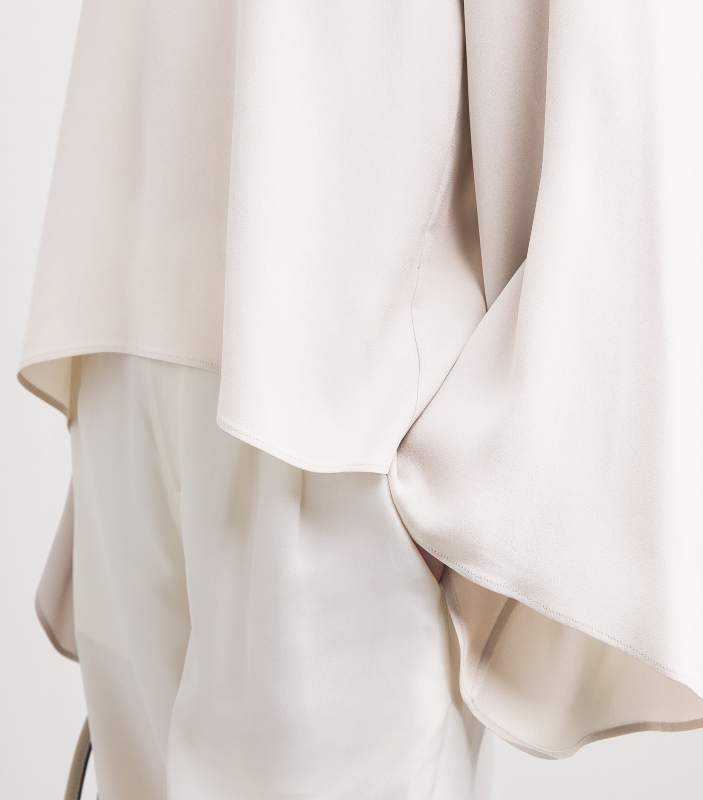 Draped-Sleeve Blouse N23 Image 6