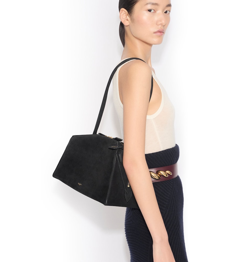 Alaïa Nubuck Leather Le Bouledogue Shoulder Bag Rouge Grenat Image 2