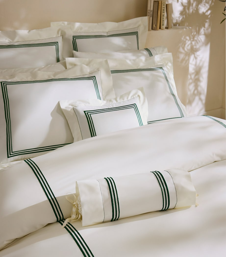 Pratesi Tre Righe King Flat Sheet (275cm x 275cm) Ivory/emerald Image 2