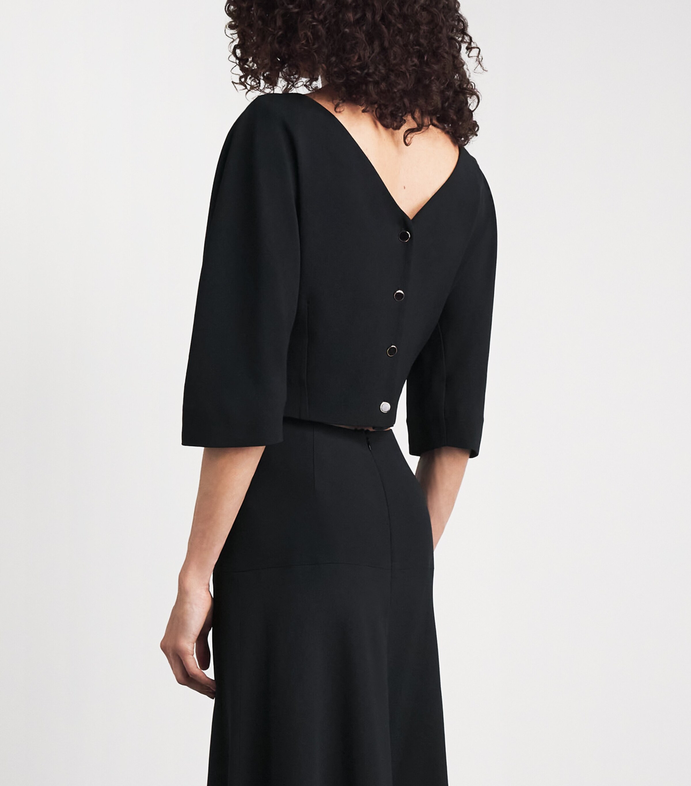 RETORI Womens Cady V-Back Blouse Black Image 5