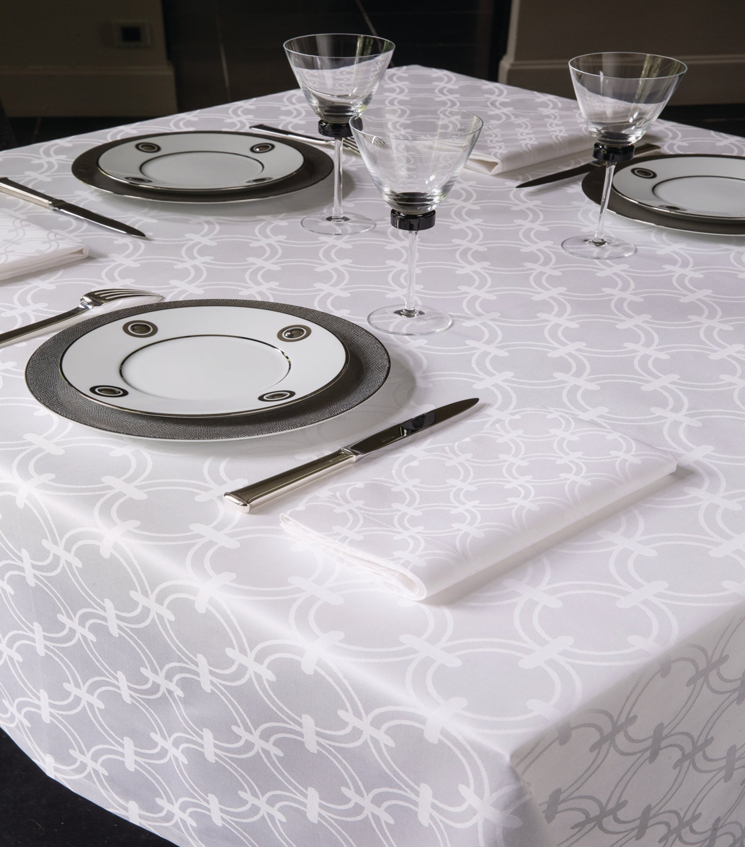 Anneaux Tablecloth (170cm x 250cm) WHITE Image 2