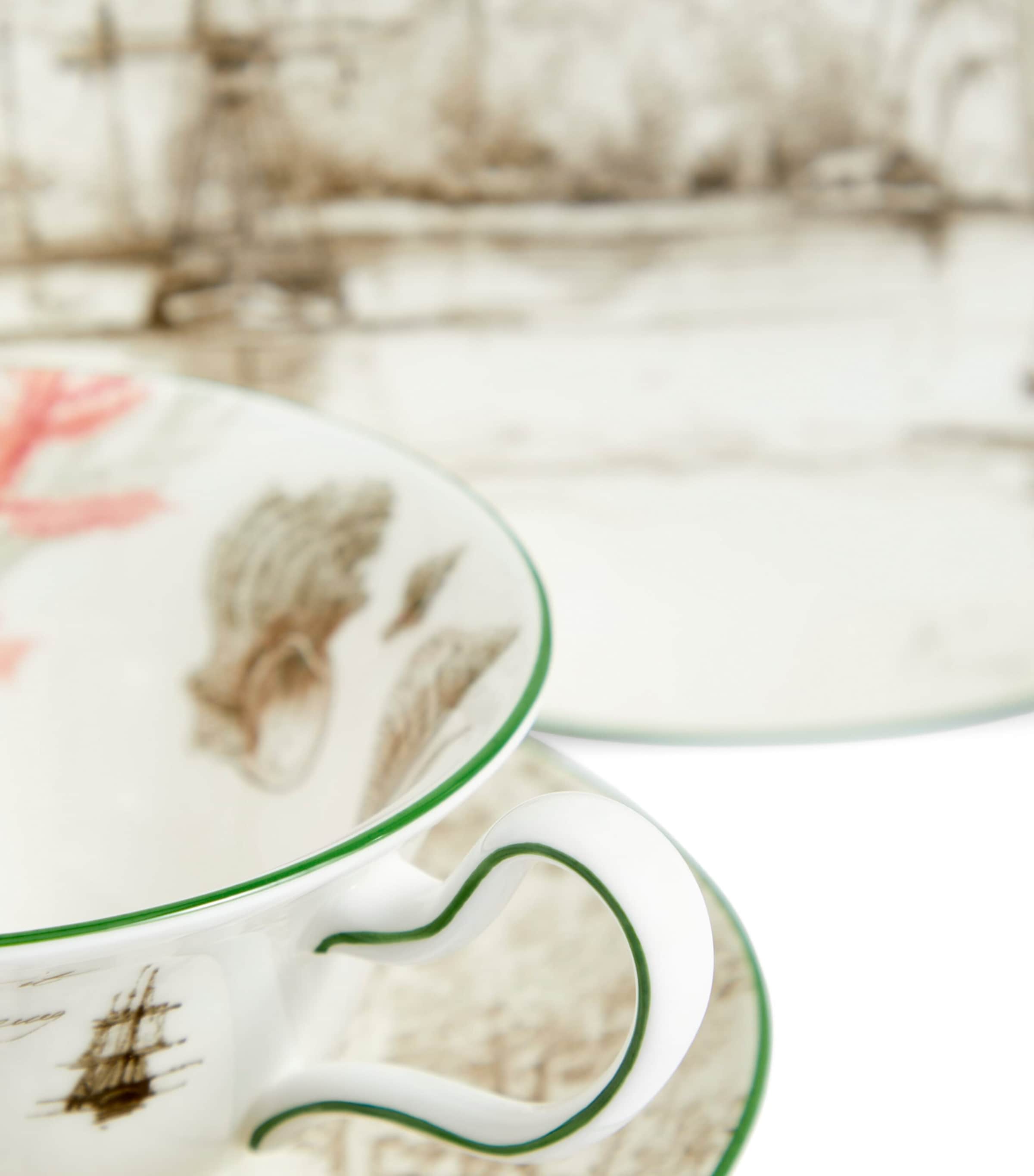 Wedgwood Voyage of the Beagle Tahiti Plate, Teacup and Saucer Set Image 7