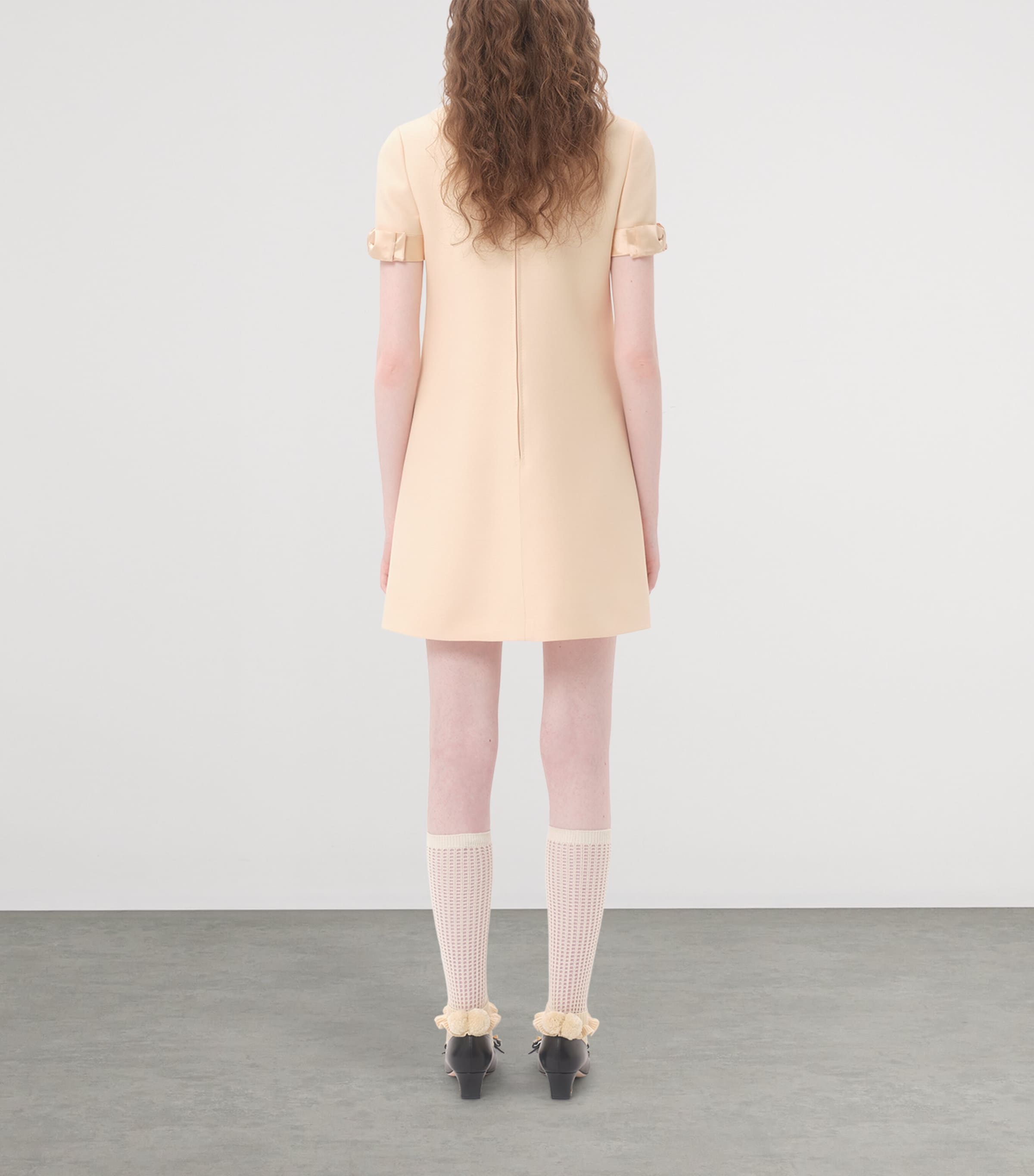 Wool-Silk Bow-Embellished Mini Dress ET5 Image 4