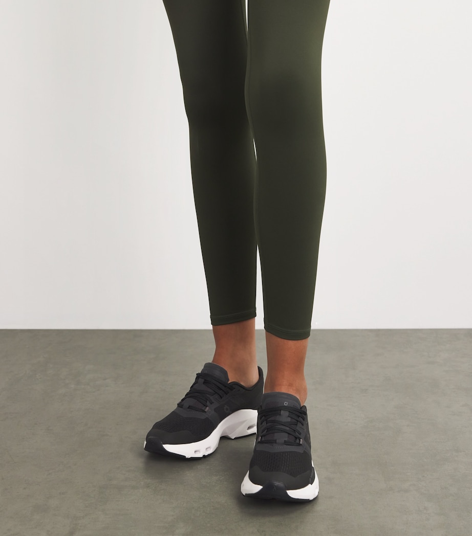 Cloudpulse Trainers BLACK | WHITE Image 2