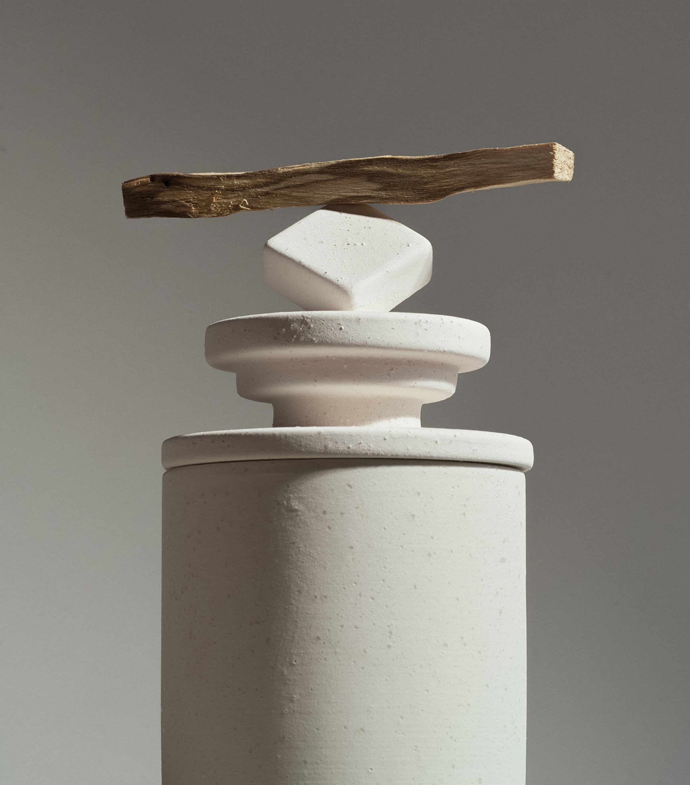 Olfactif Virgo Palo Santo Candle (240g) White Image 2