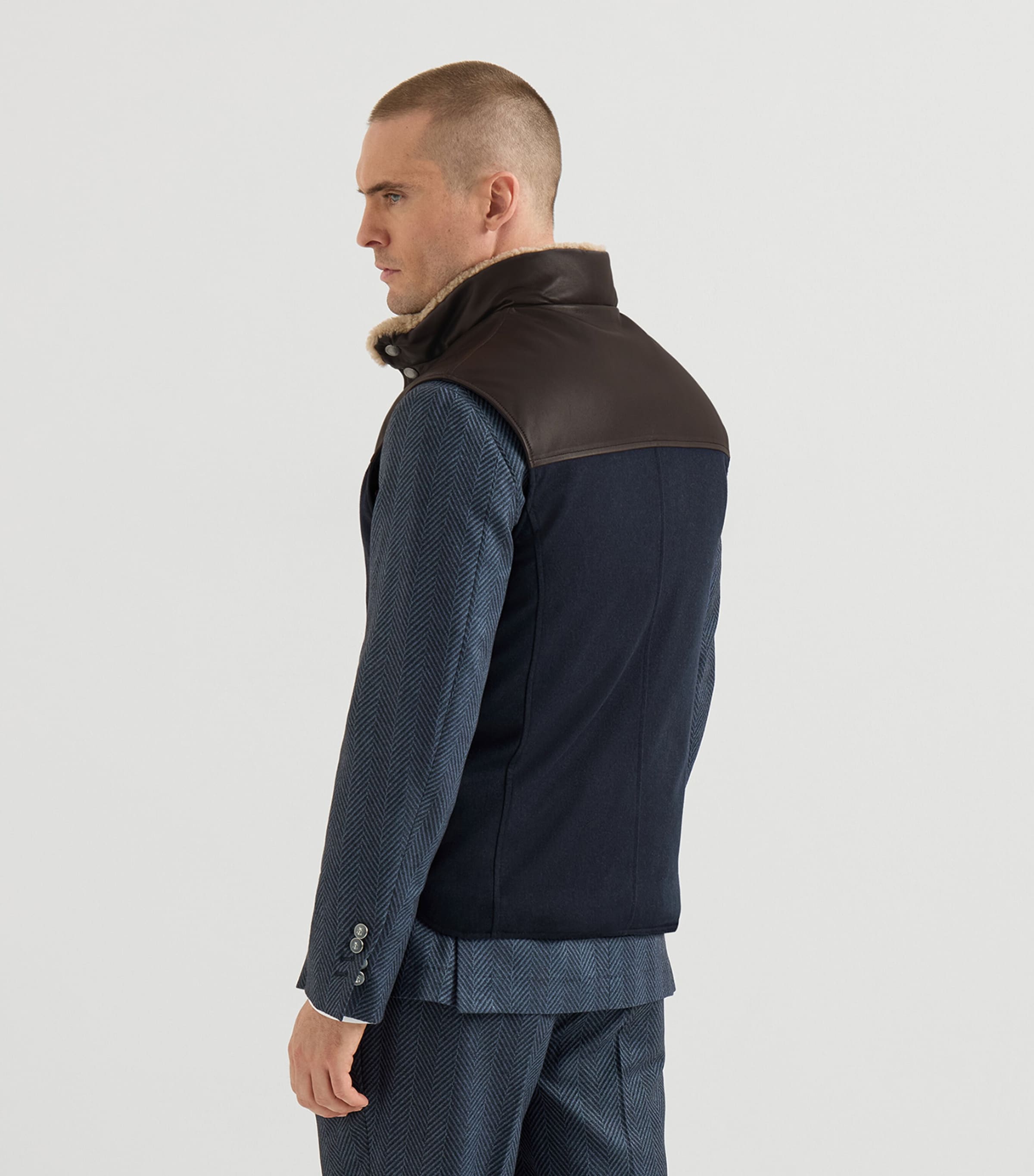 Brunello Cucinelli Mens Wool Shearling-Trim Gilet Image 3