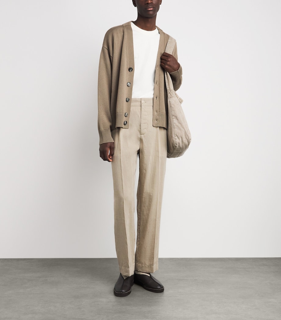 Jacquemus Mens Linen Pleated Croisière Trousers Beige Image 2