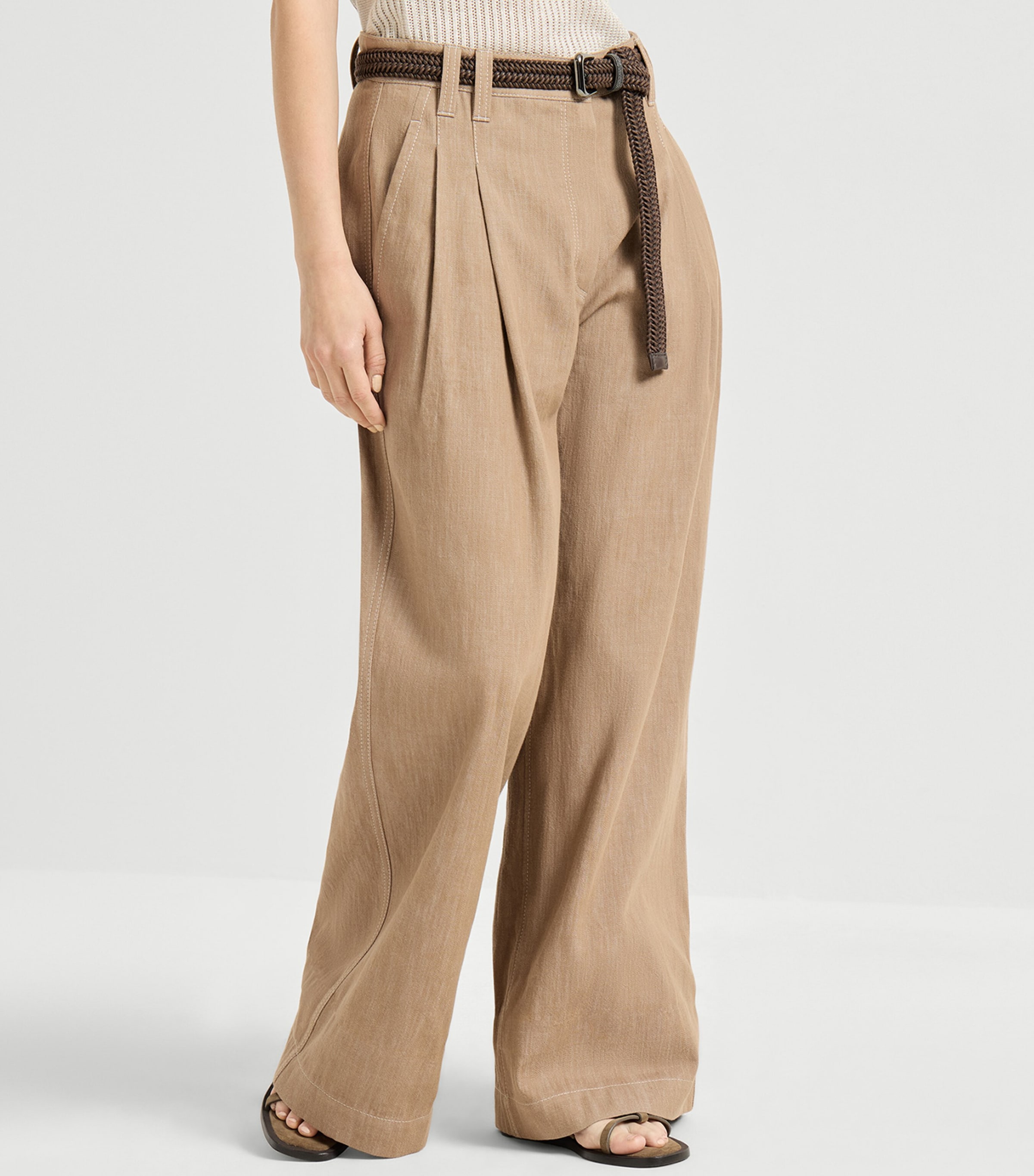 Pleated Wide-Leg Jeans C005 Image 3