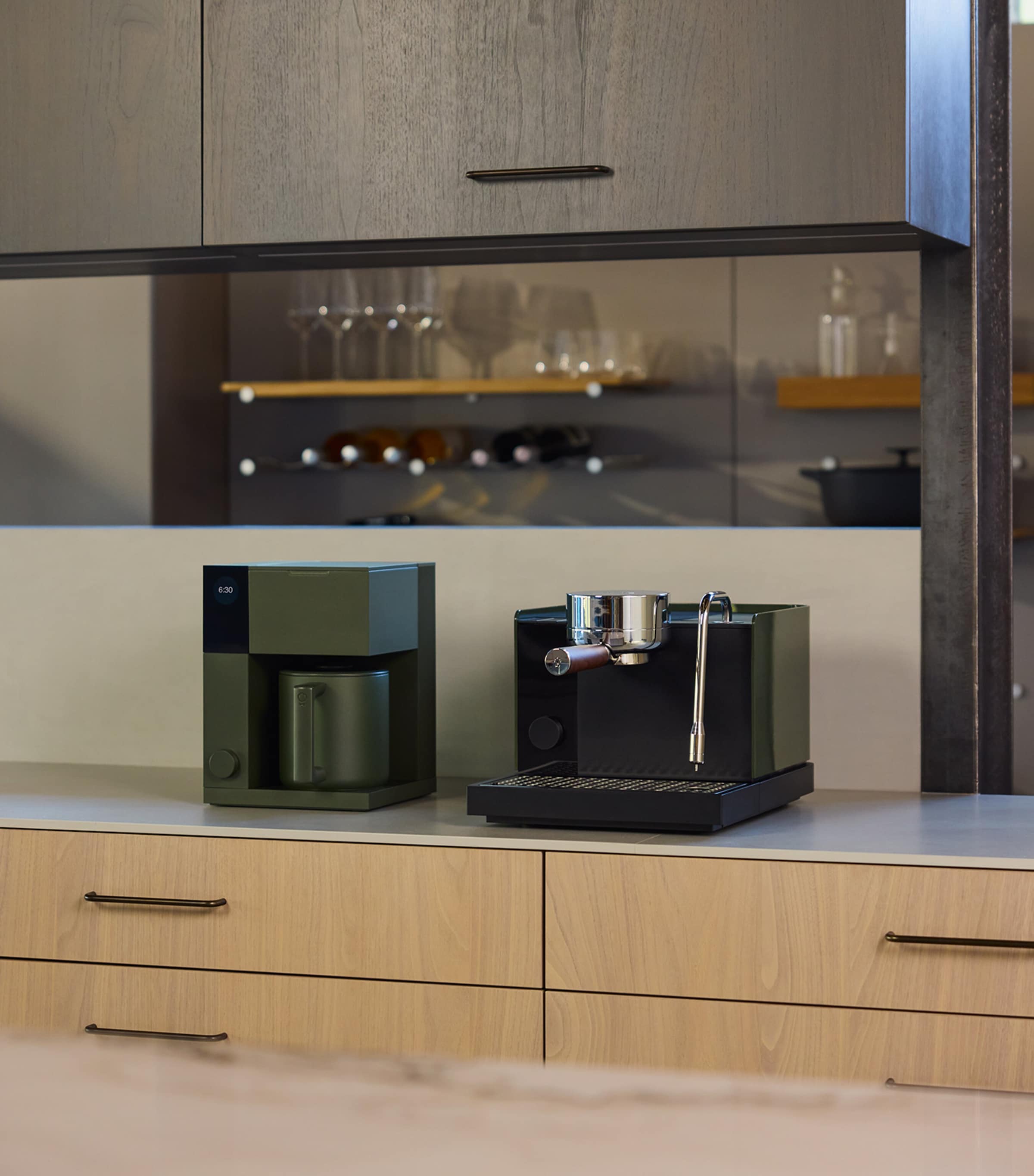 FELLOW Series 1 Espresso Machine Woodland Green Image 7