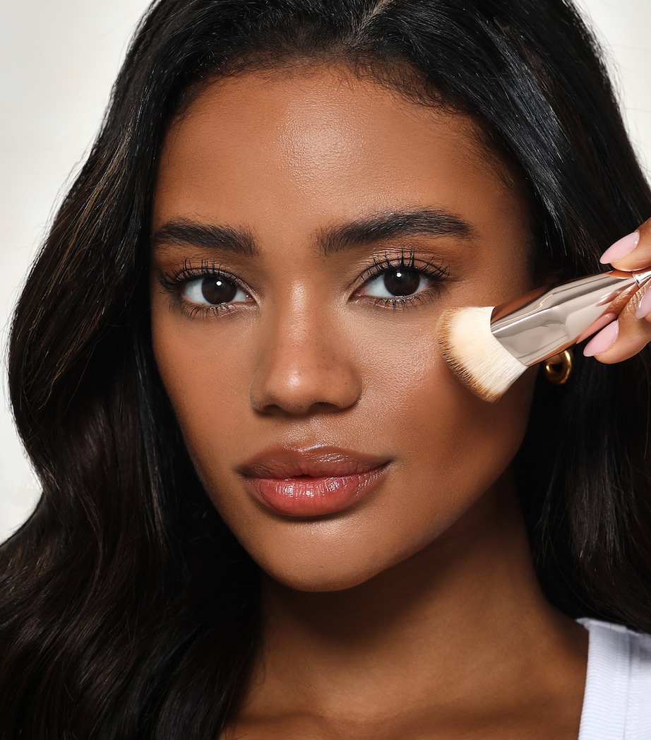 Complexion Brush NO COLOUR Image 3