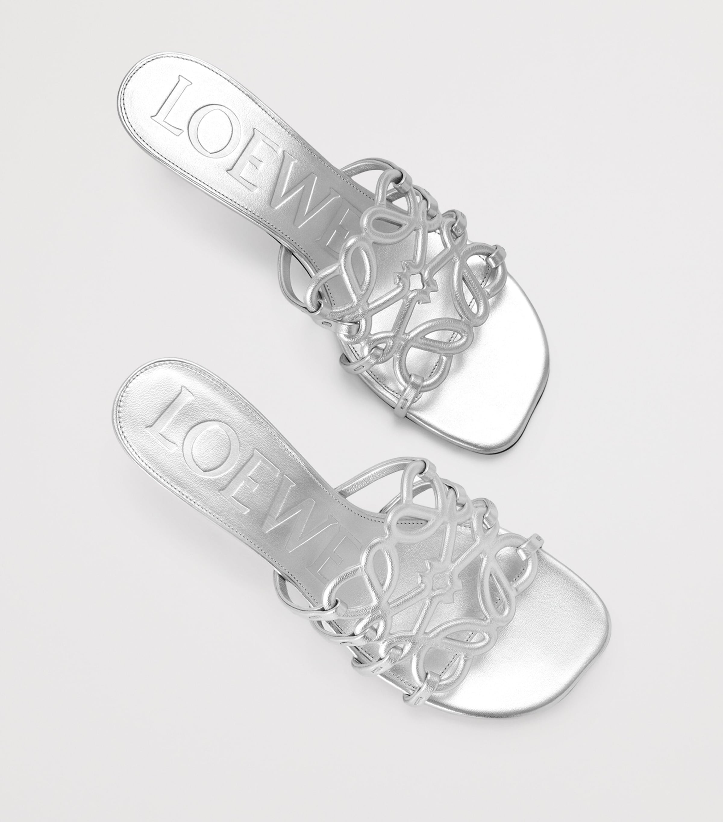 LOEWE x Paula's Ibiza Leather Petal Anagram Heeled Mules 45 Silver Image 3